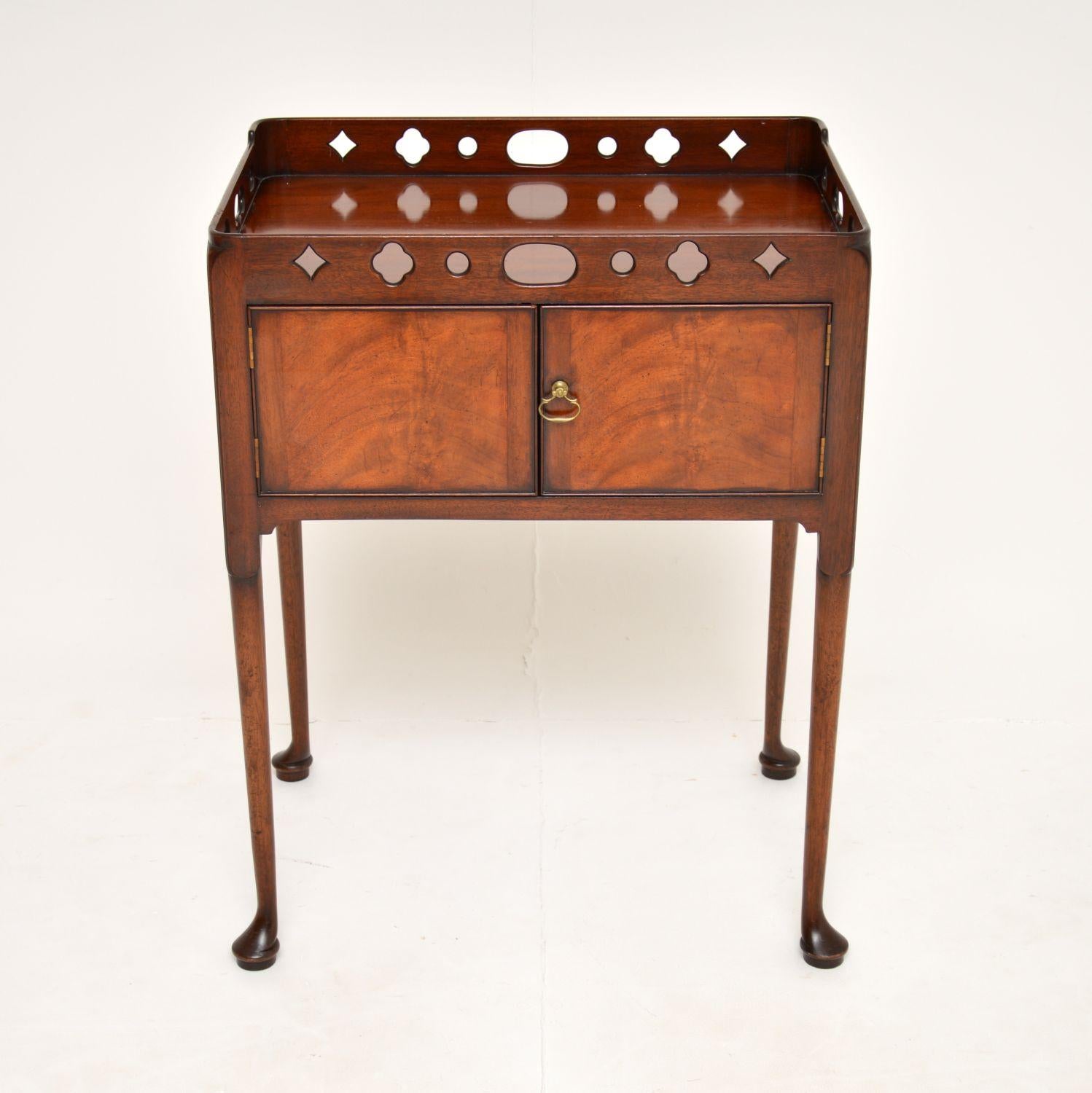 A lovely antique cabinet on legs. This was made in England, it dates from around the 1920-1930’s period.

This is of lovely quality and is a very useful item. It is a great size to be used as a side table around the home, with a good amount of