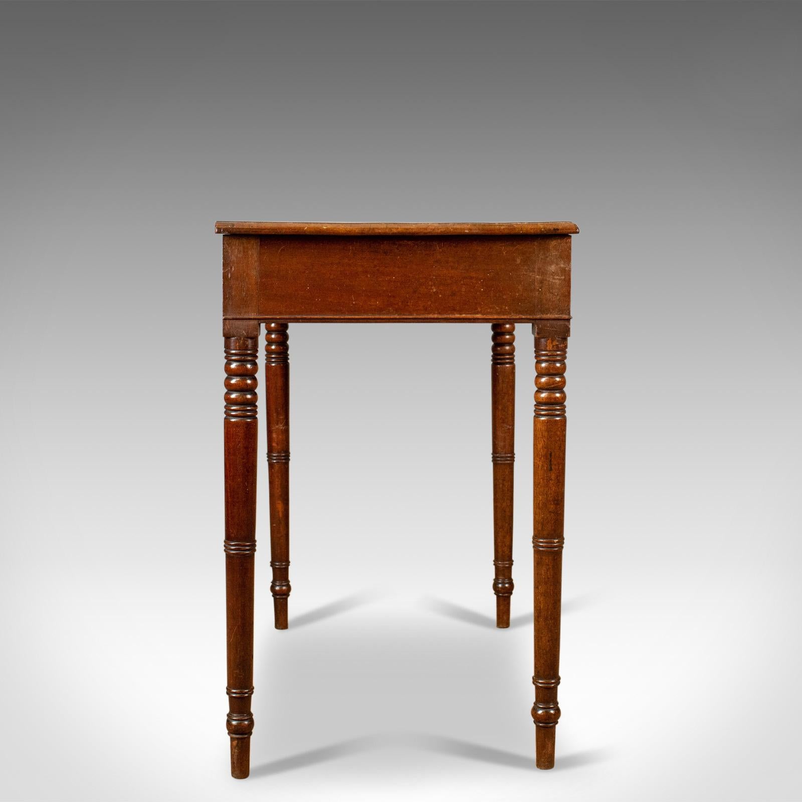 Antique Side Table, English, Georgian, Mahogany Bow Fronted Console Table In Good Condition In Hele, Devon, GB