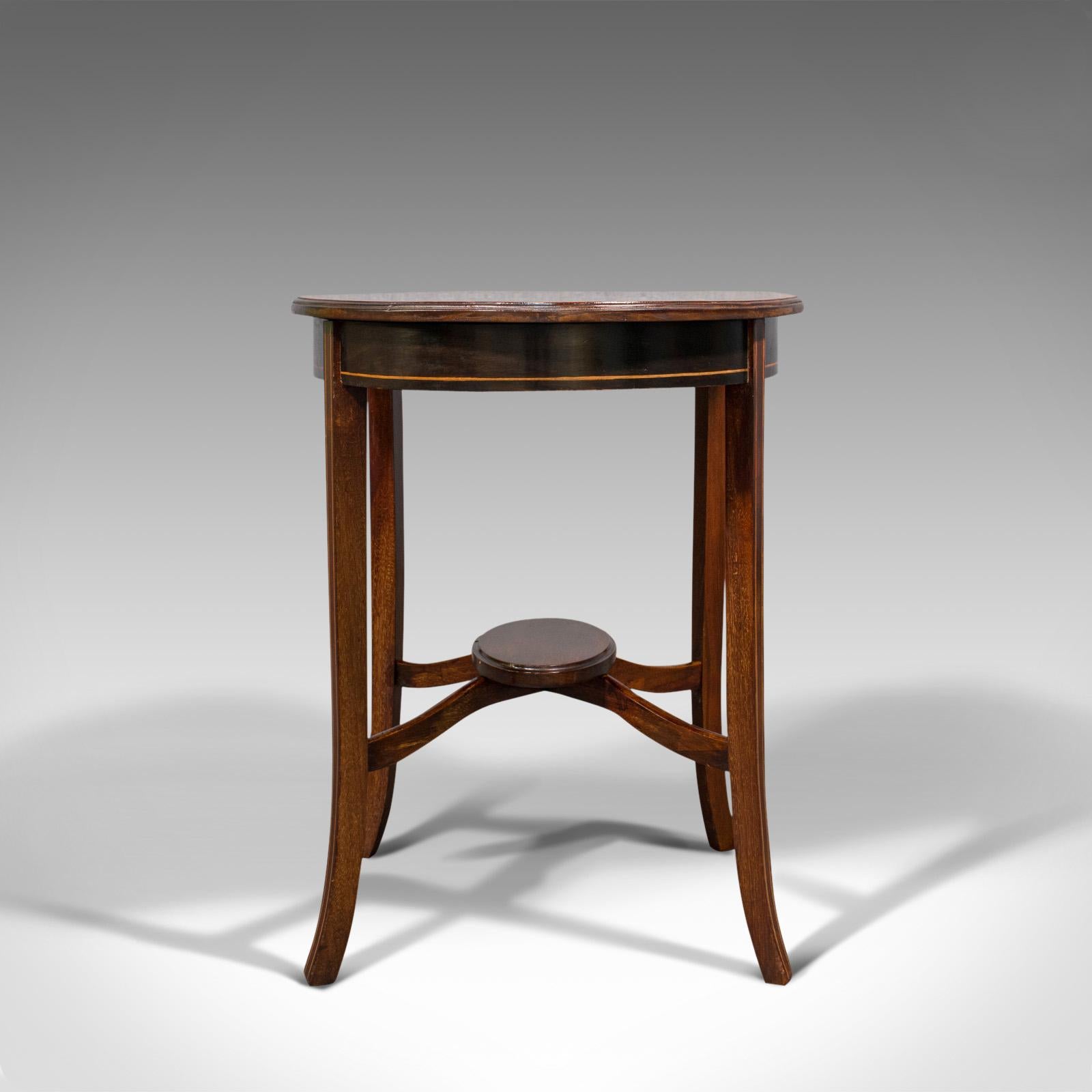 British Antique Side Table, English, Mahogany, Walnut, Lamp, Occasional, Regency, C.1820