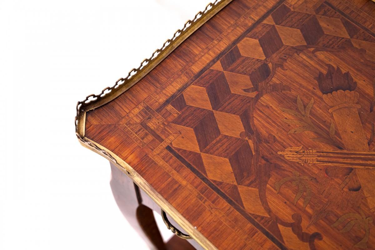 Antique side table, France, circa 1910. For Sale 1