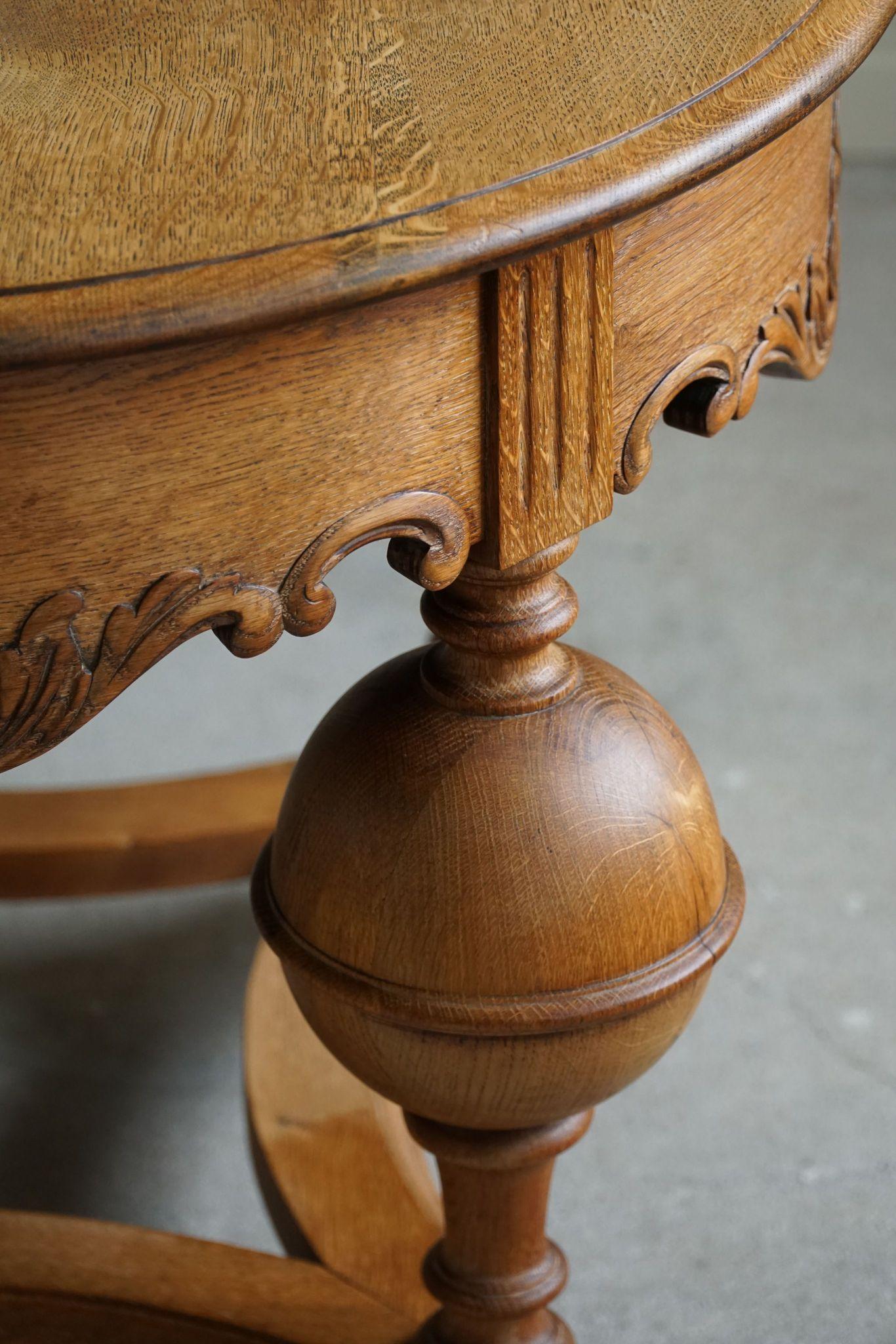 Antique Side Table in Solid Oak, Made by a Danish Cabinetmaker, 19th Century For Sale 3