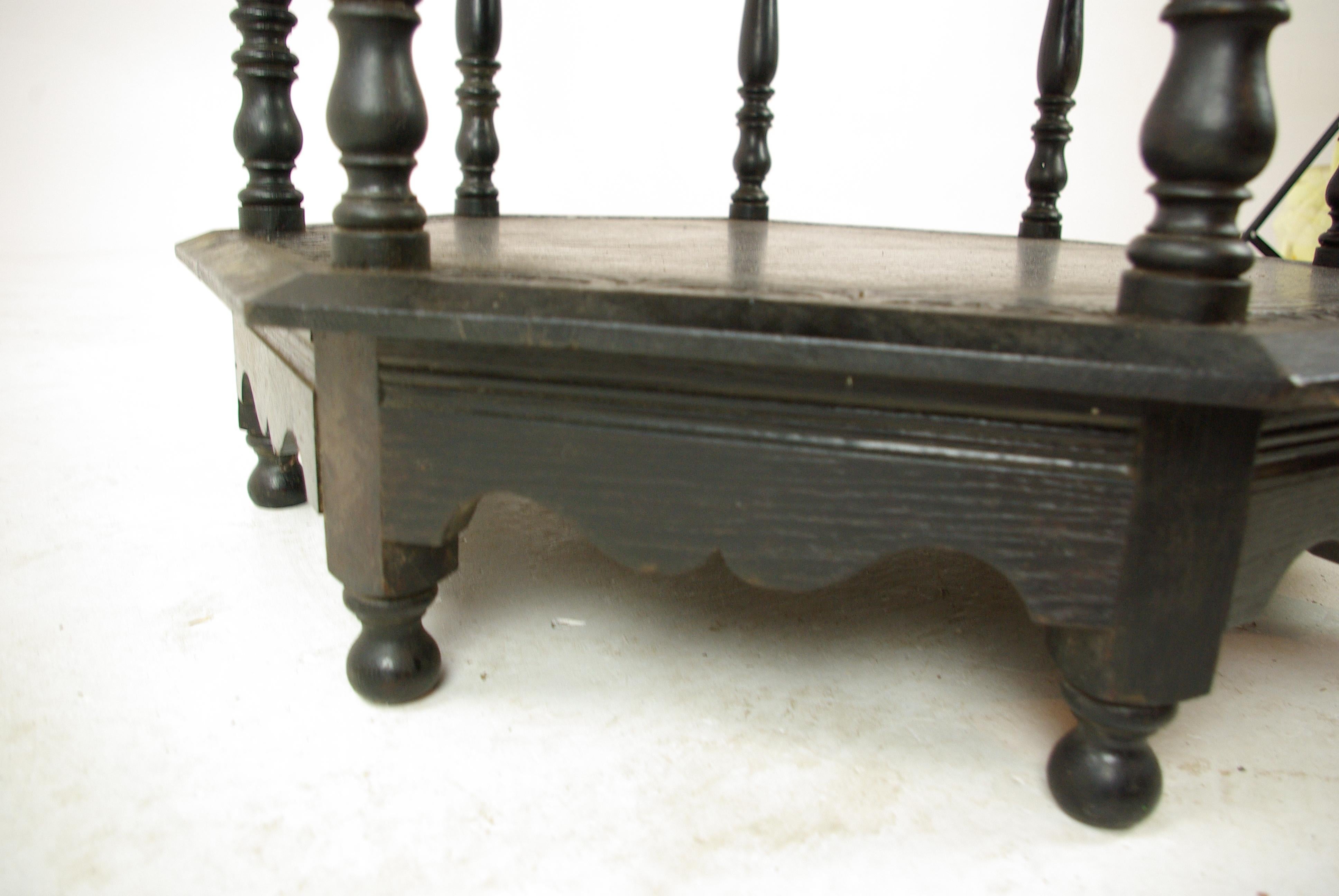 Antique Side Table, Jacobean Oak Octagonal Center Table, Scotland 1890s, B1363 In Good Condition In Vancouver, BC