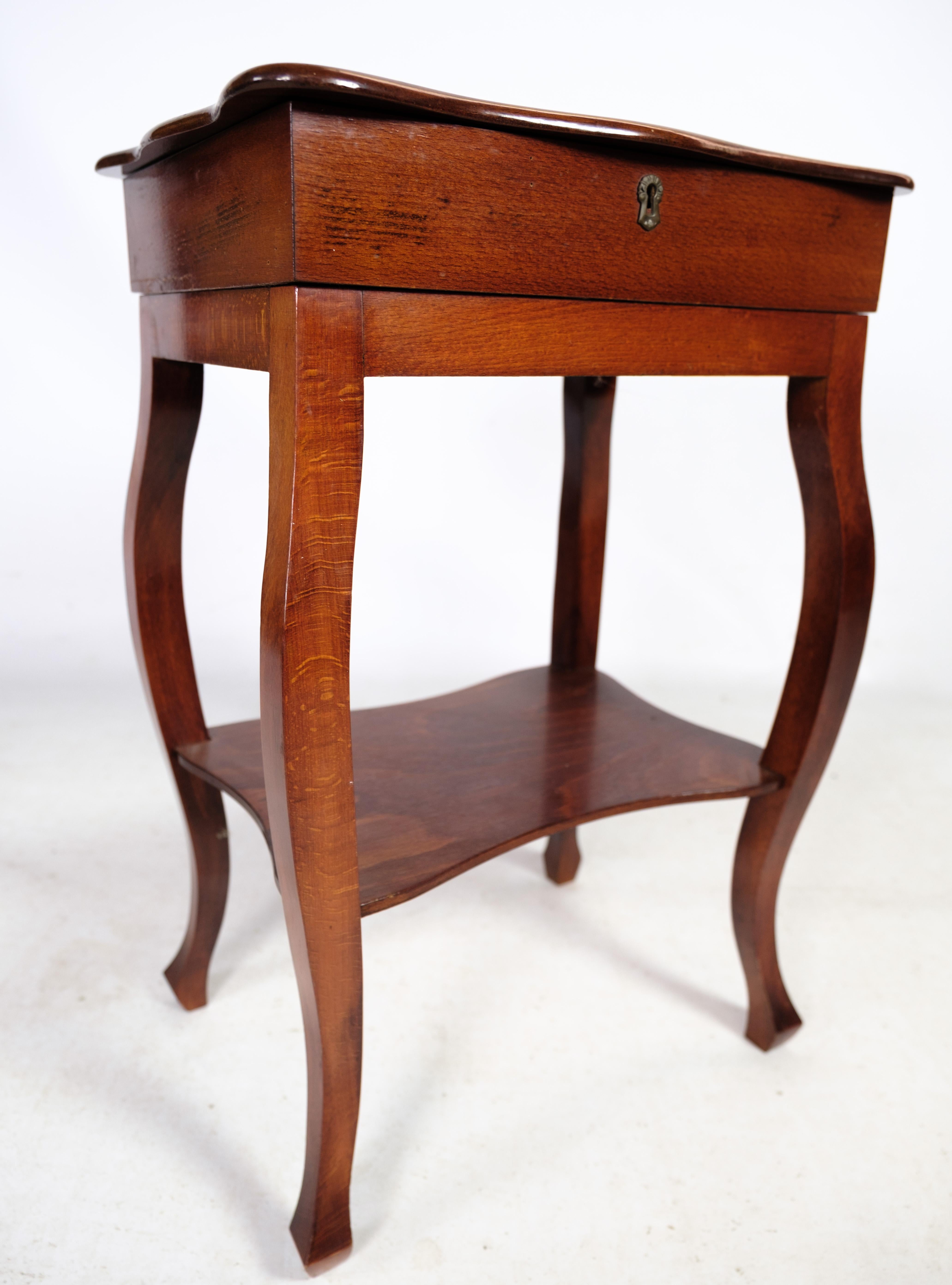 Antique Side Table with a Shelf in Mahogany from Around the 1880 For Sale 1