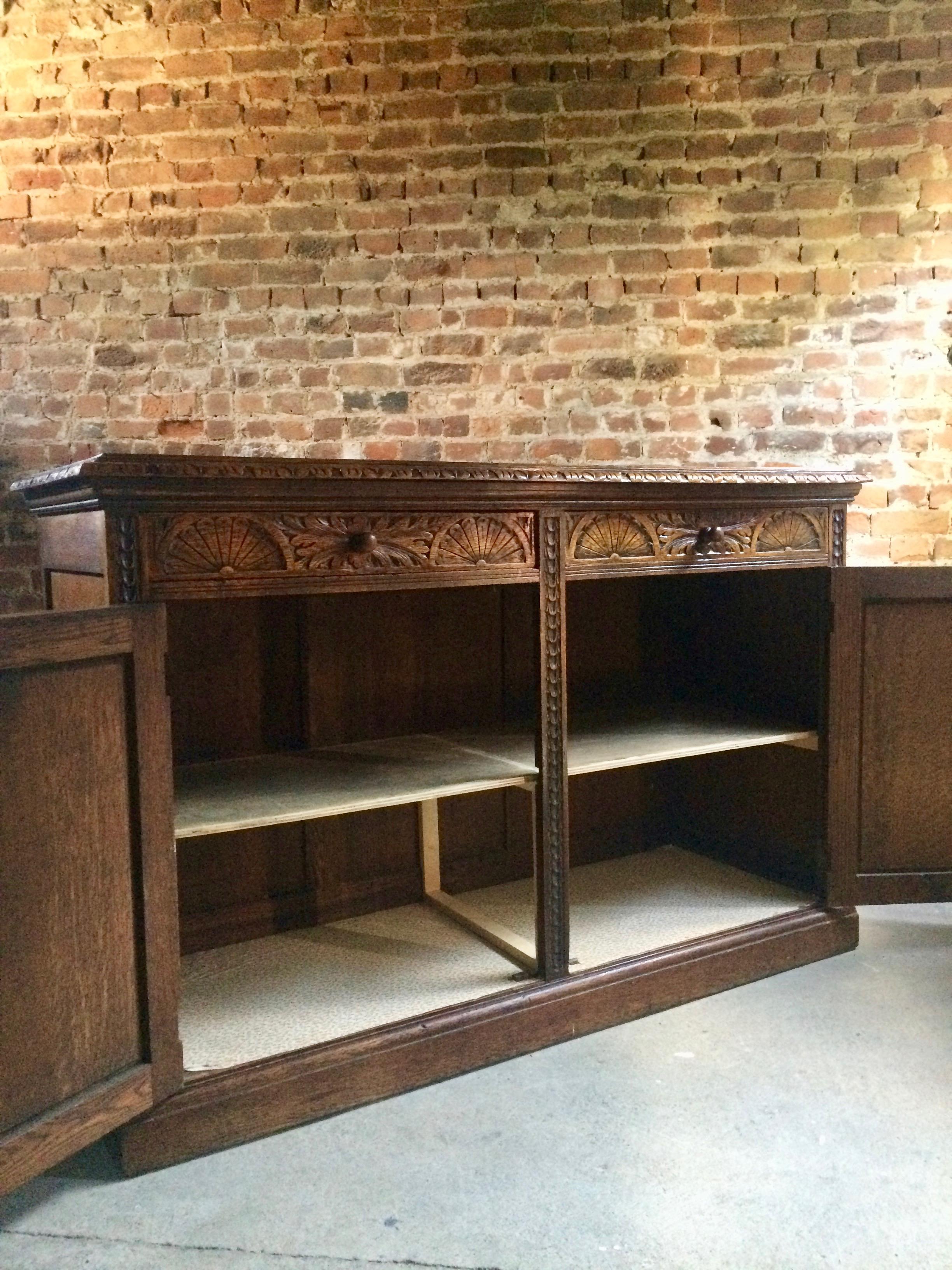 Antique Sideboard Credenza Buffet Greenman Oak Victorien 19ème siècle:: 1870 1