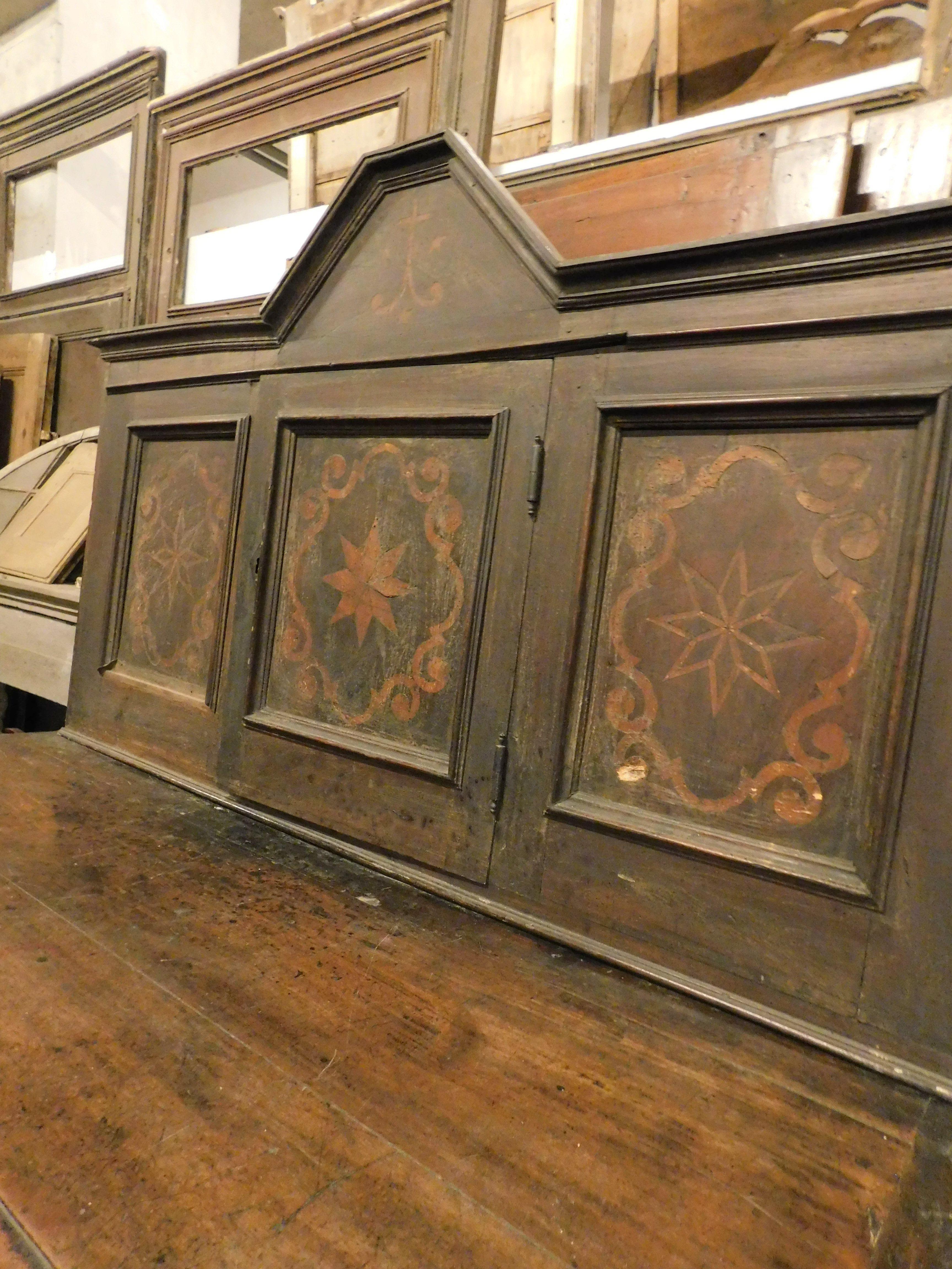 Antique Sideboard in Walnut Inlays, Chest of Drawers and Placard, '700 Italy In Good Condition In Cuneo, Italy (CN)