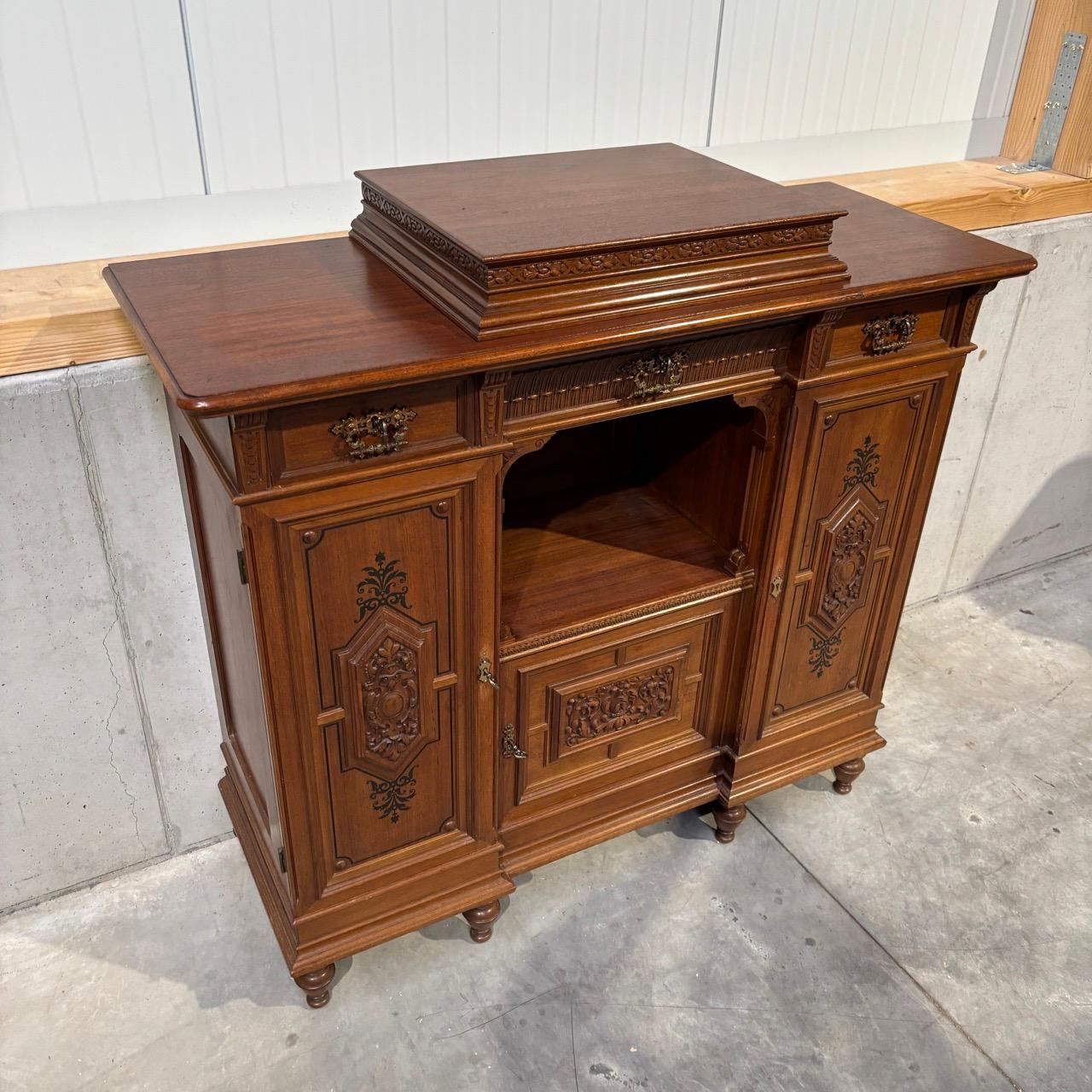 Allemand Buffet ancien  armoire de salon  Le style wilhelminien  noyer
