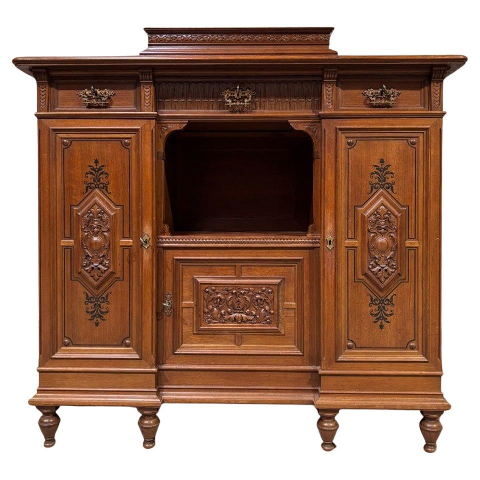 Buffet ancien  armoire de salon  Le style wilhelminien  noyer
