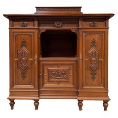 Buffet ancien  armoire de salon  Le style wilhelminien  noyer