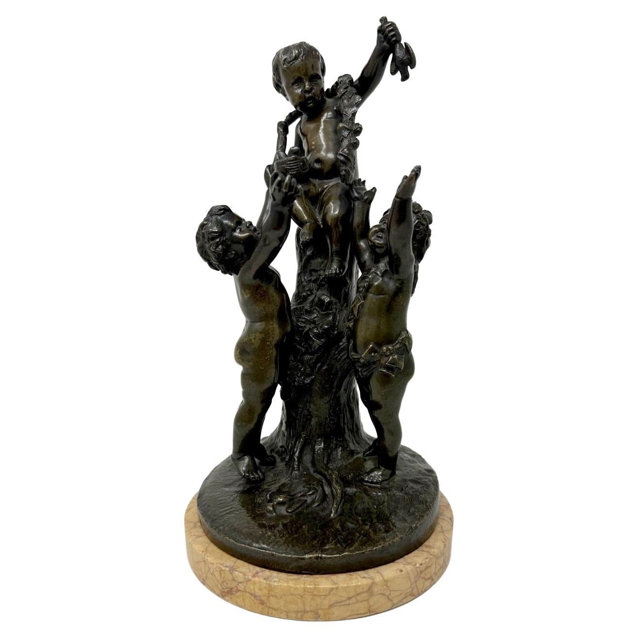 Antique groupe de chérubins de Bacchanalia en bronze de Sienne Atrib Claude Michel Clodion