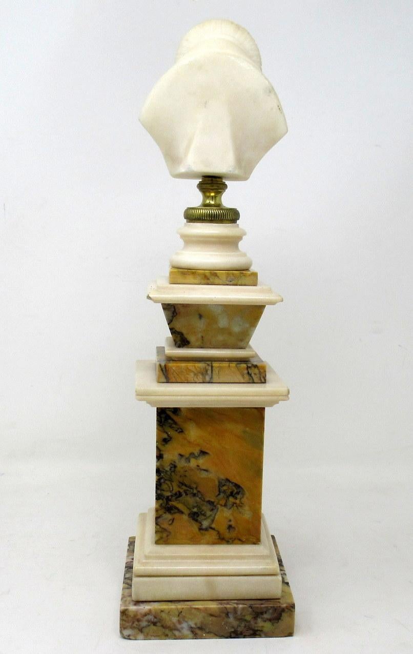 XIXe siècle Buste classique ancien de dame en marbre crème Grand Tour de Sienne
