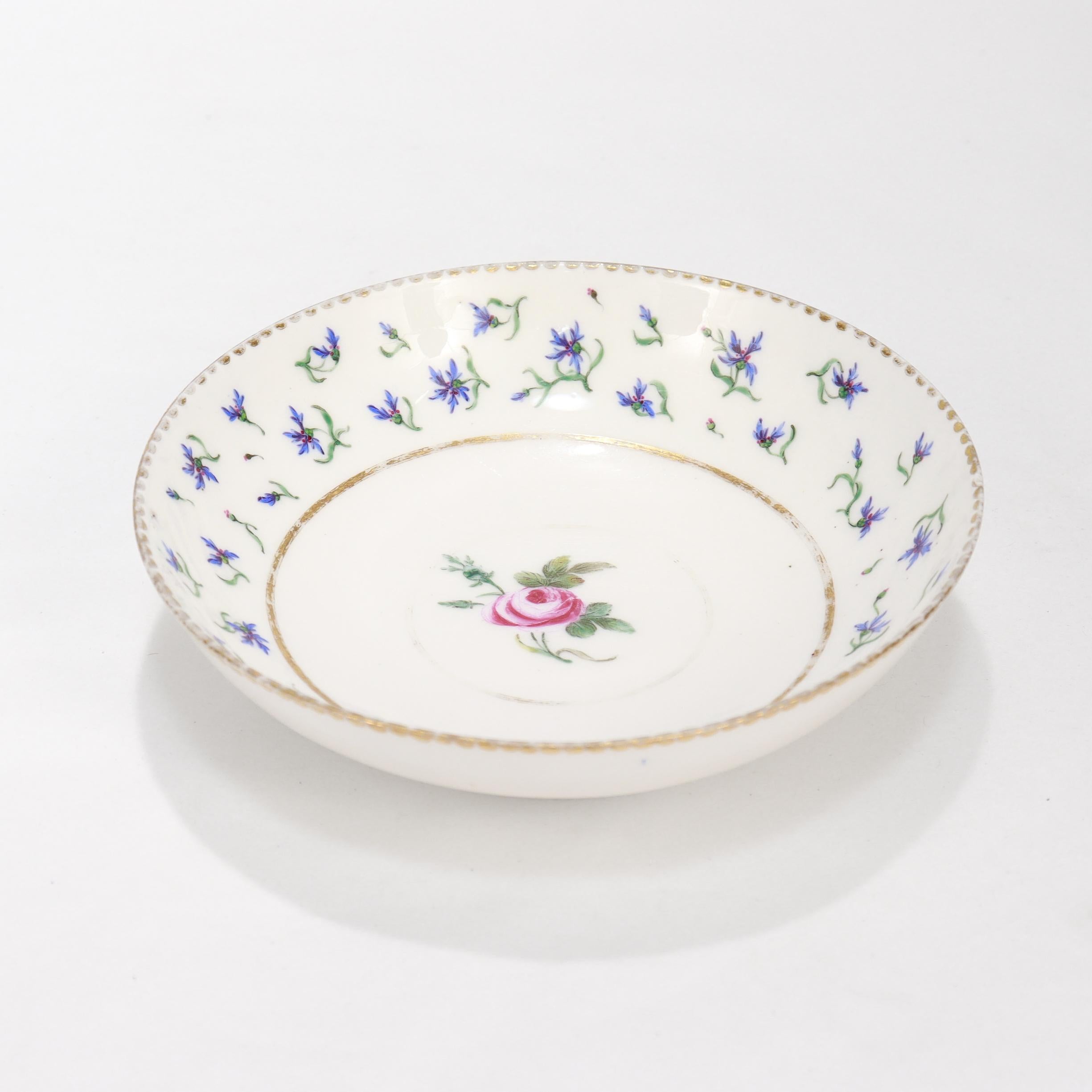 Antike signiert 18. Jahrhundert Sèvres Porzellan Floral Cornflower Tasse & Untertasse im Angebot 5