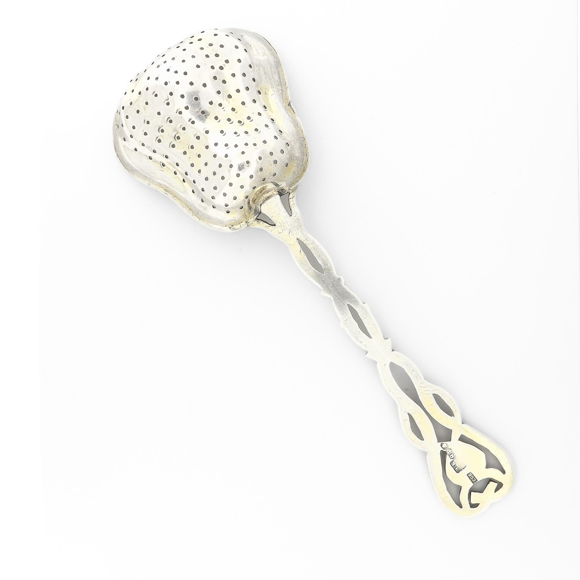 Antik Signiert 19. Jahrhundert Figural Russisch 84 Silber Birnenförmig Teesieb (Vergoldet) im Angebot