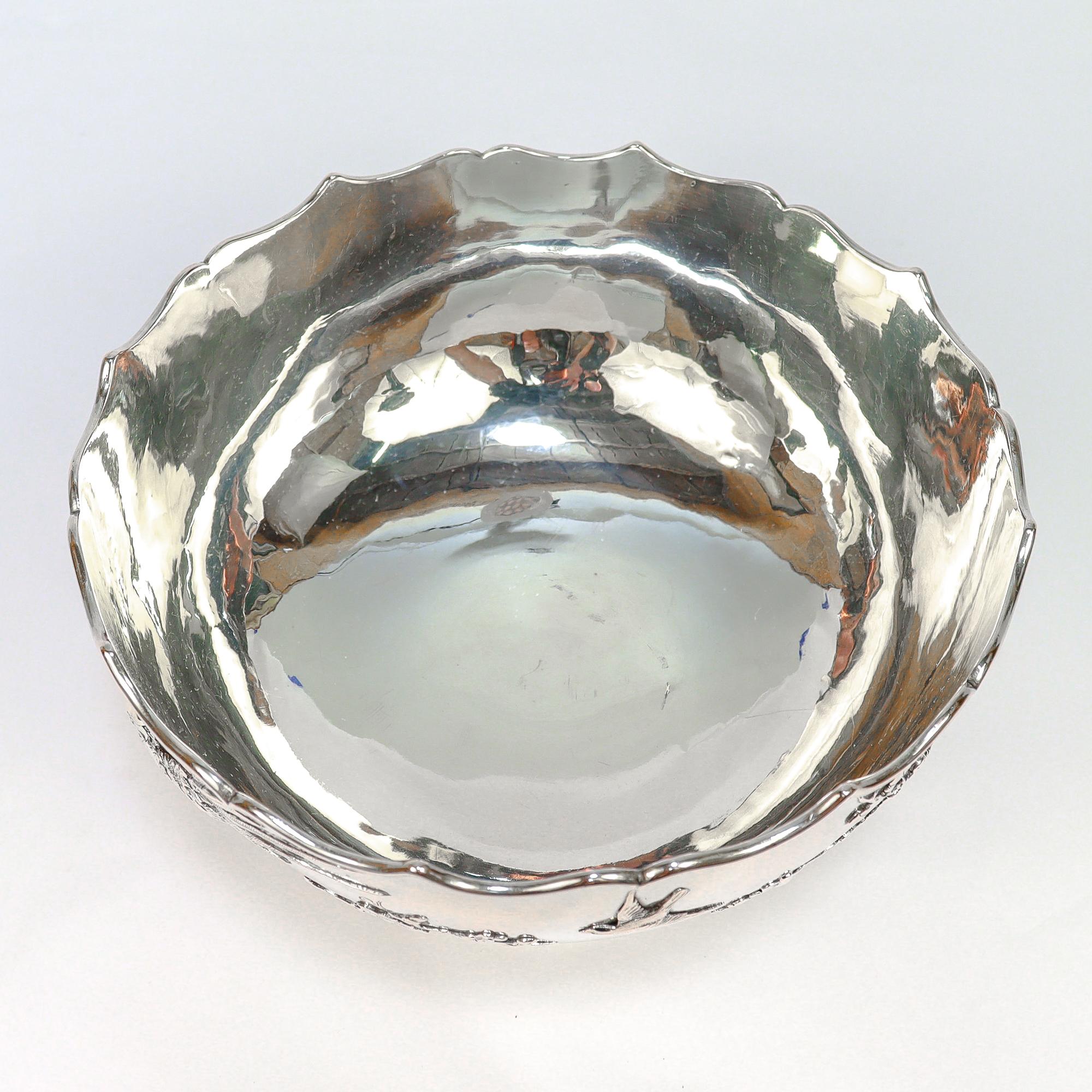 Ancienne coupe à pied en argent sterling signée de l'exportation chinoise par Sing Fat en vente 3