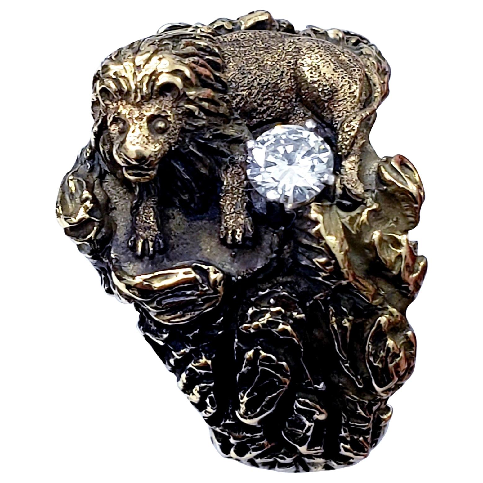 Antique Signed D.W. Guarding Lion 0.30 Carat Diamond Ring For Sale
