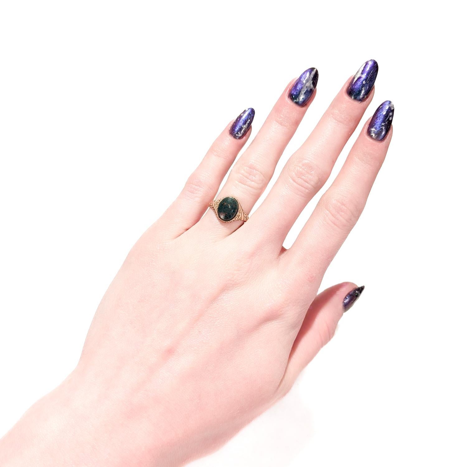 Antique Signed Edwardian Baskin Bros. 14k Gold & Bloodstone Cabochon Signet Ring In Fair Condition In Philadelphia, PA