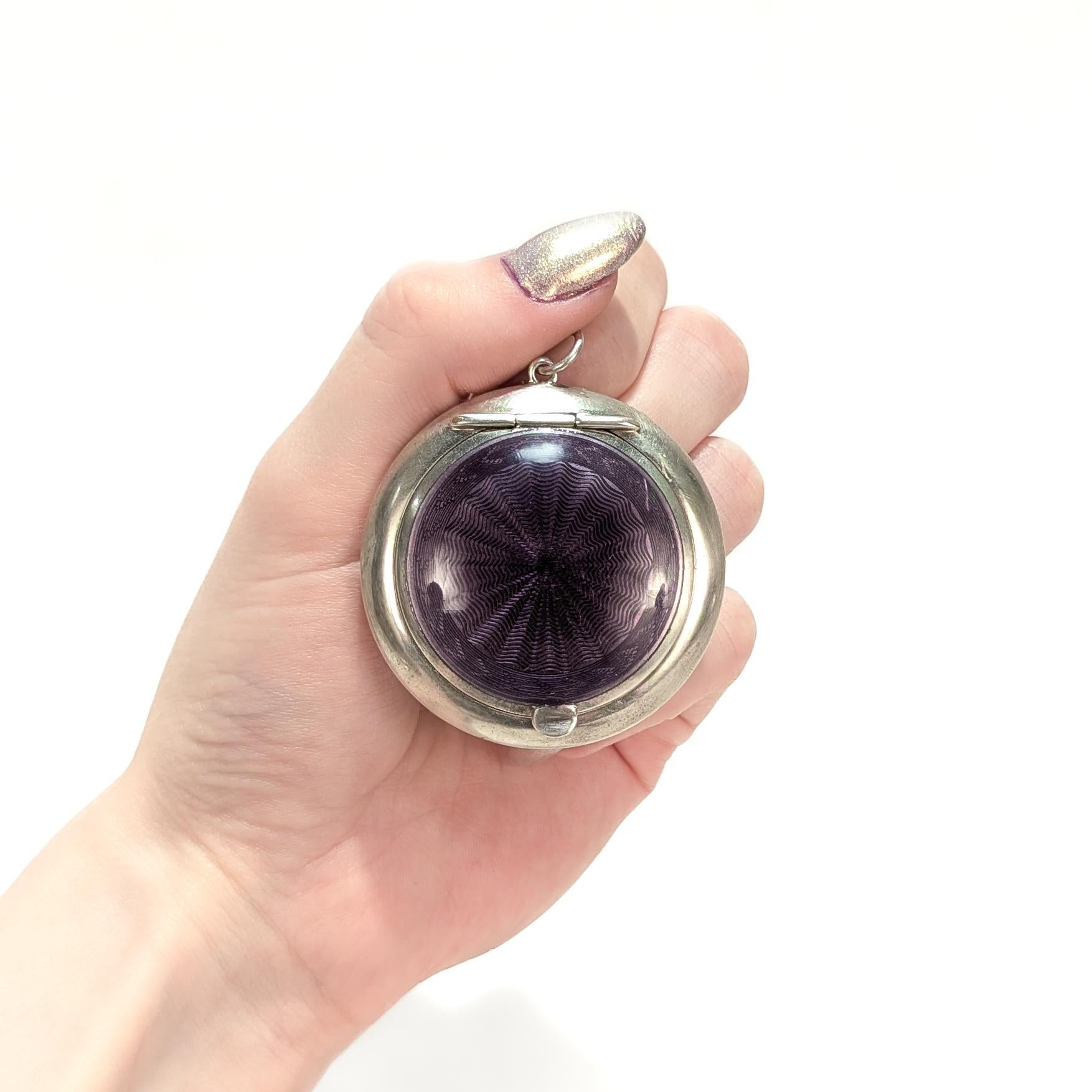 Antique Signed Edwardian English Sterling Silver & Guilloche Enamel Compact In Good Condition For Sale In Philadelphia, PA