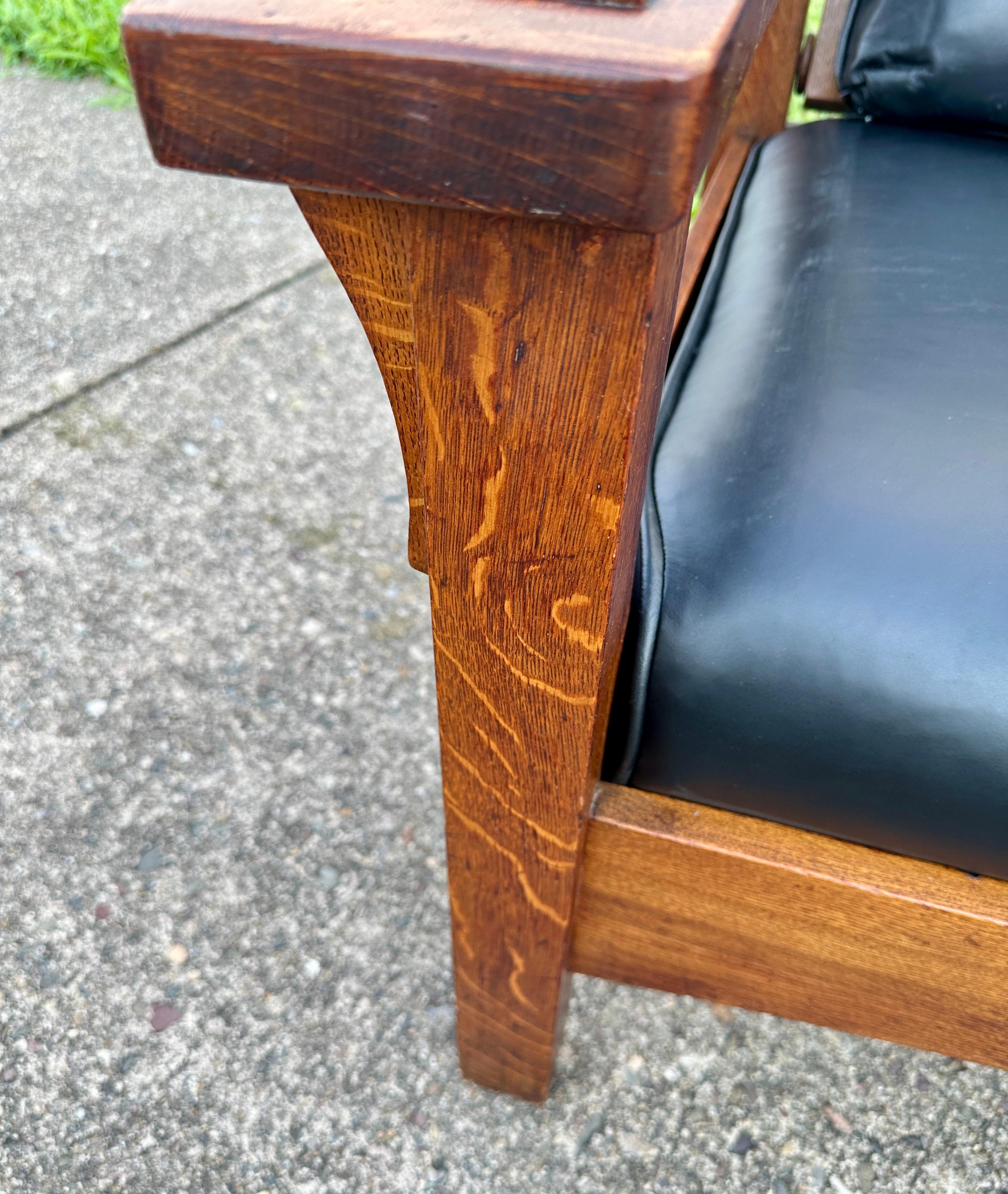 Chaise Morris ancienne signée Gustav Stickley à bras arqué - W7884 en vente 8