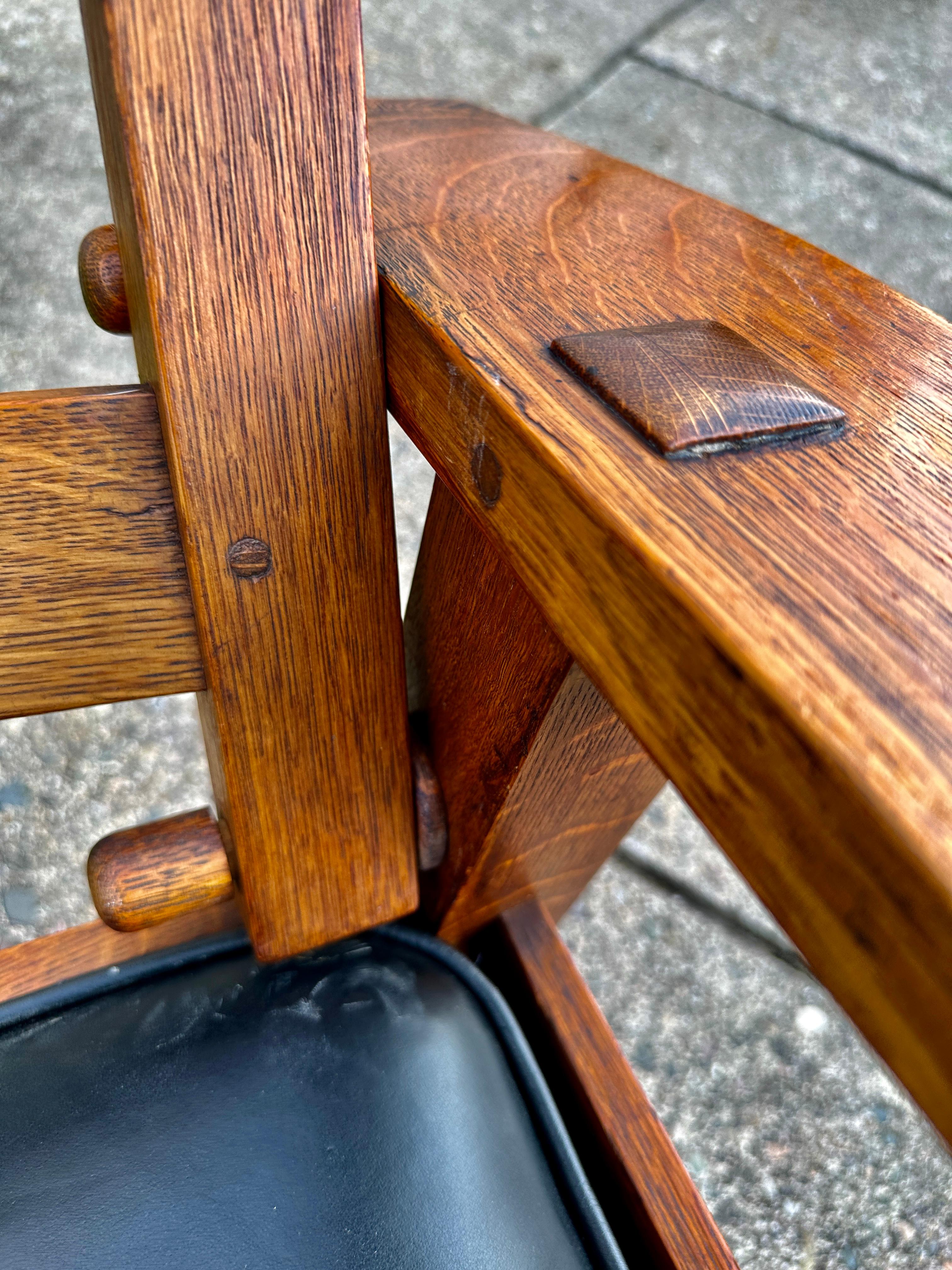 20ième siècle Chaise Morris ancienne signée Gustav Stickley à bras arqué - W7884 en vente