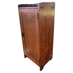 Antiker signierter eintüriger Schrank von Gustav Stickley - W8028