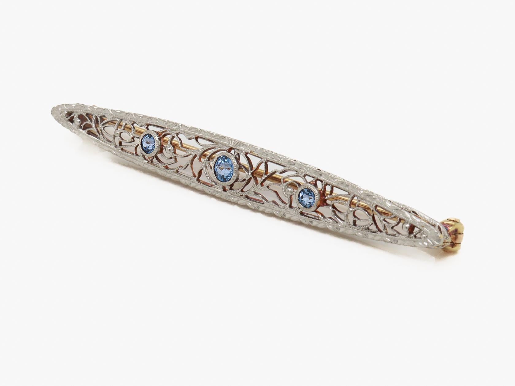 Women's Antique Signed Krementz 14K Gold & Blue Topaz Filigree Bar Pin or Brooch For Sale