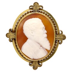 Antique Signed Louis Avet Male Sitter Gold & Carved Shell Portrait Cameo Brooch
