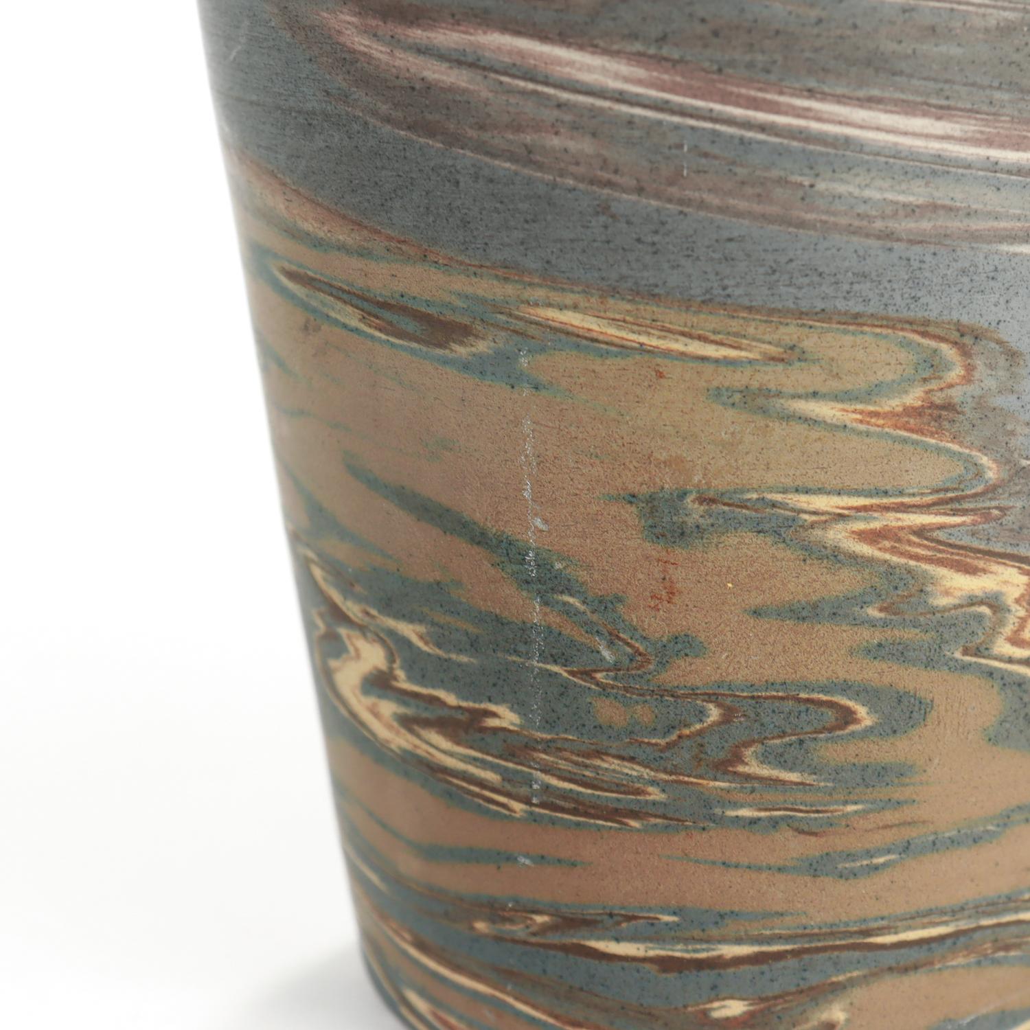 Antike signierte Niloak-Vase aus Ozark-Keramik, marmoriert, Missionswirbel, Ozark im Angebot 7