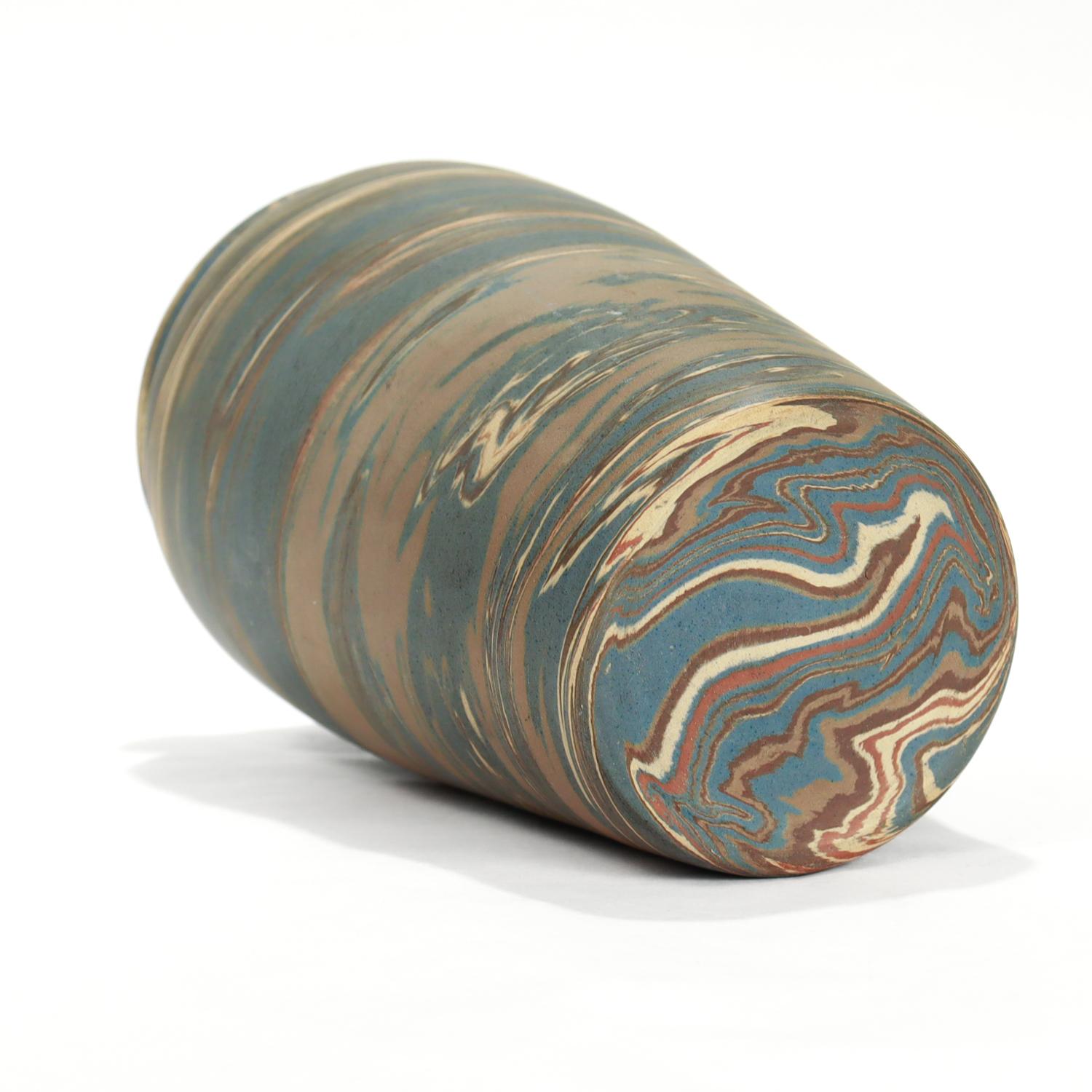Antique Signed Niloak Marbleized Mission Swirl Ozark Pottery Vase For Sale 2