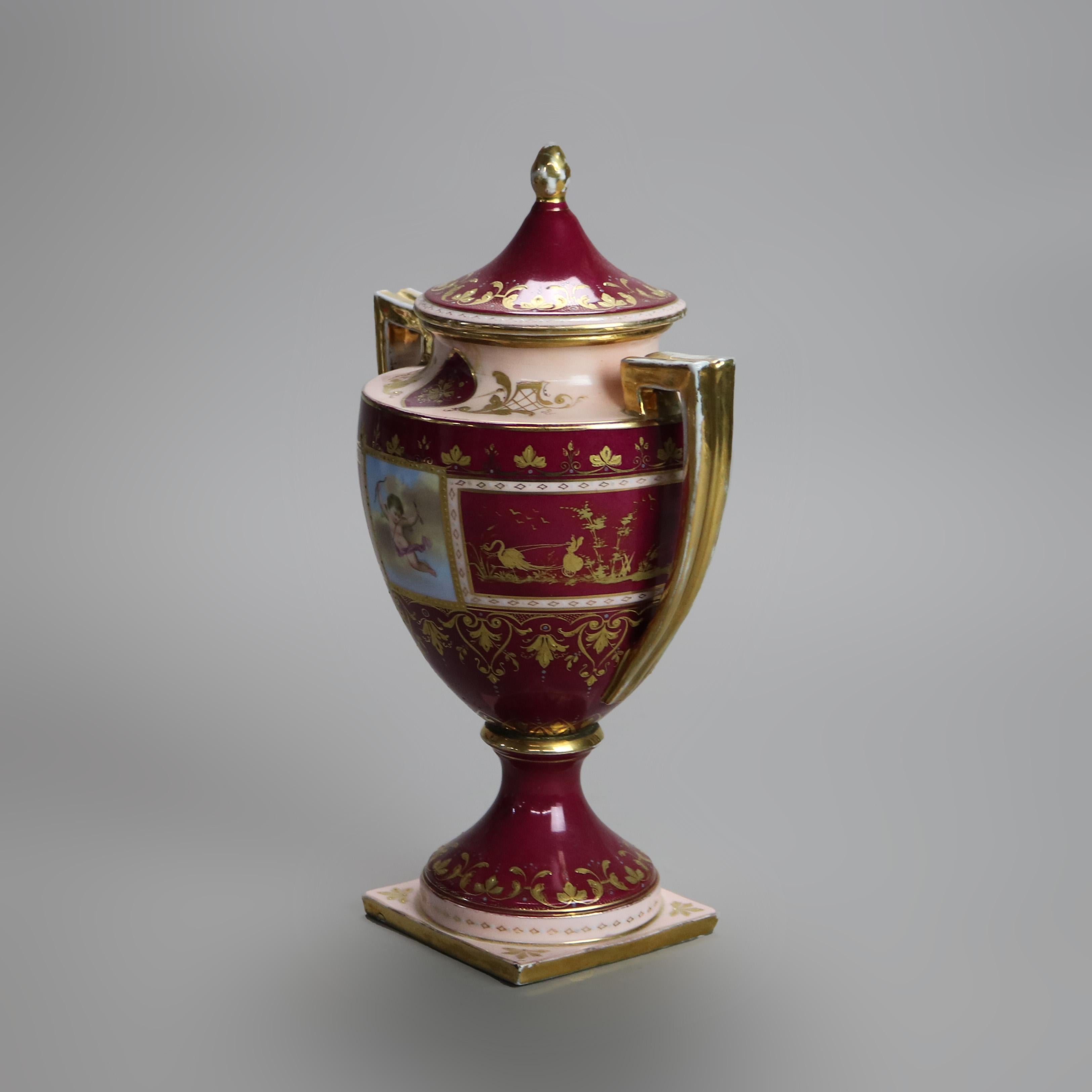 Antigua urna con tapa de porcelana pintada a mano y dorada firmada por Royal Vienna c1890 1