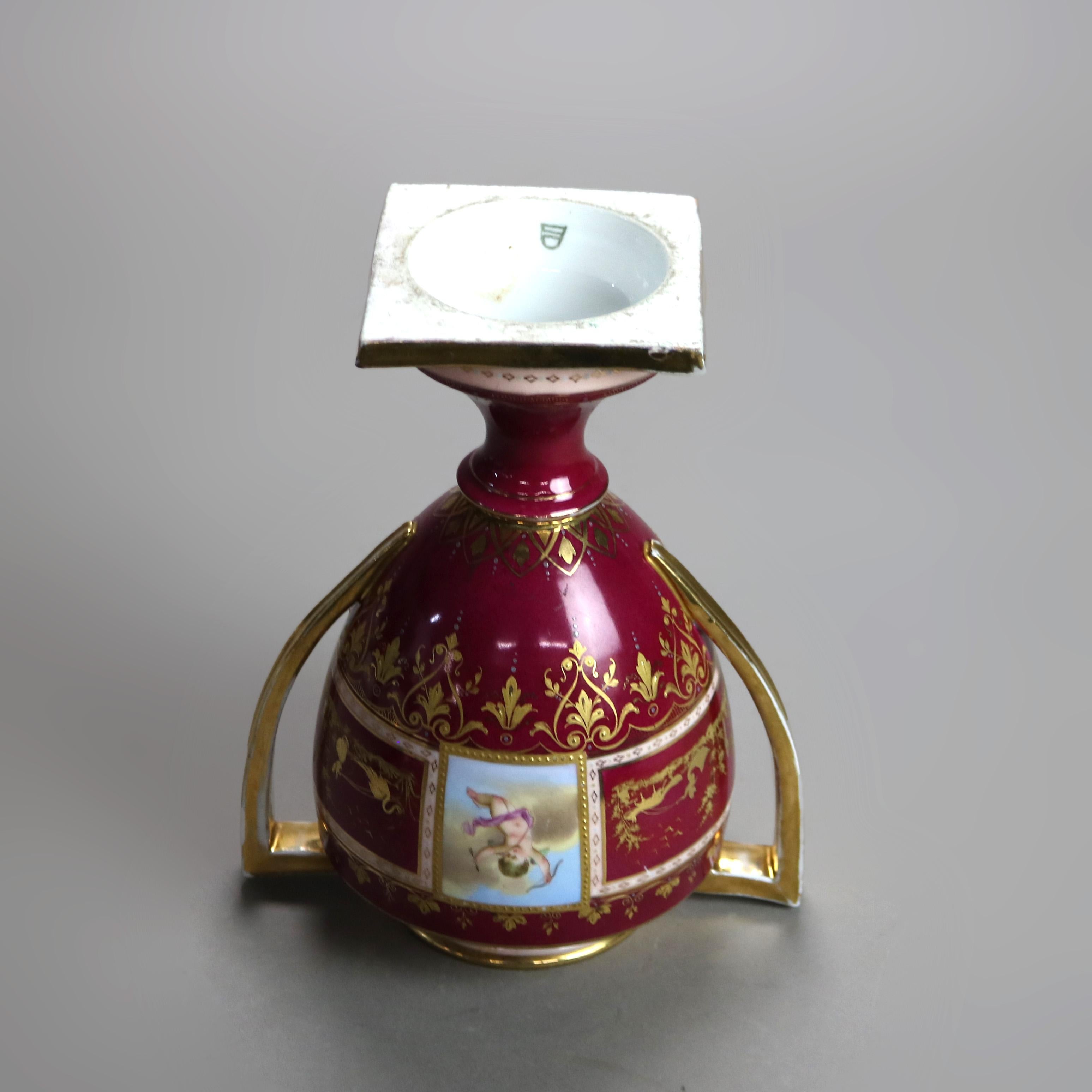 Antigua urna con tapa de porcelana pintada a mano y dorada firmada por Royal Vienna c1890 3