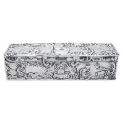 Antiquité signée Storck & Sinsheimer Style Rococo 800 Silver Repoussé Dresser Box