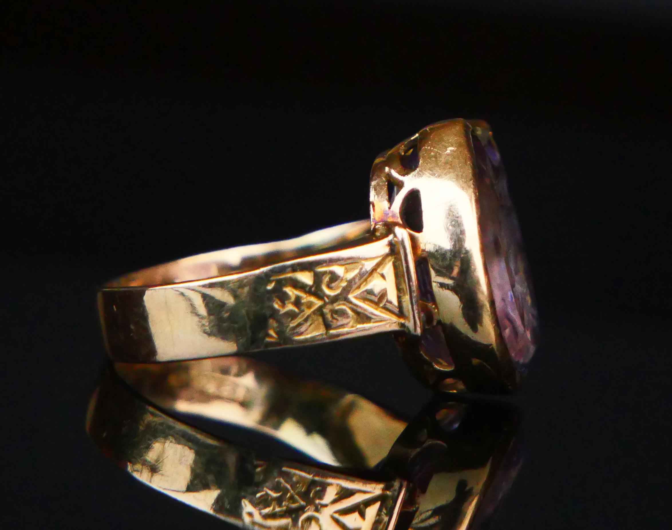 Antique Signet Ring Hand and Flower Intaglio Amethyst solid 18K Ø6.5US/5.1gr For Sale 10