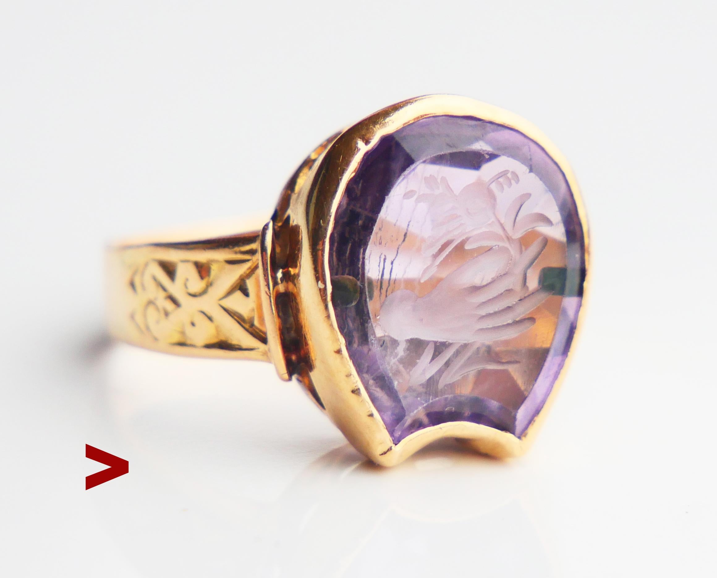 Empire Antique Signet Ring Hand and Flower Intaglio Amethyst solid 18K Ø6.5US/5.1gr For Sale