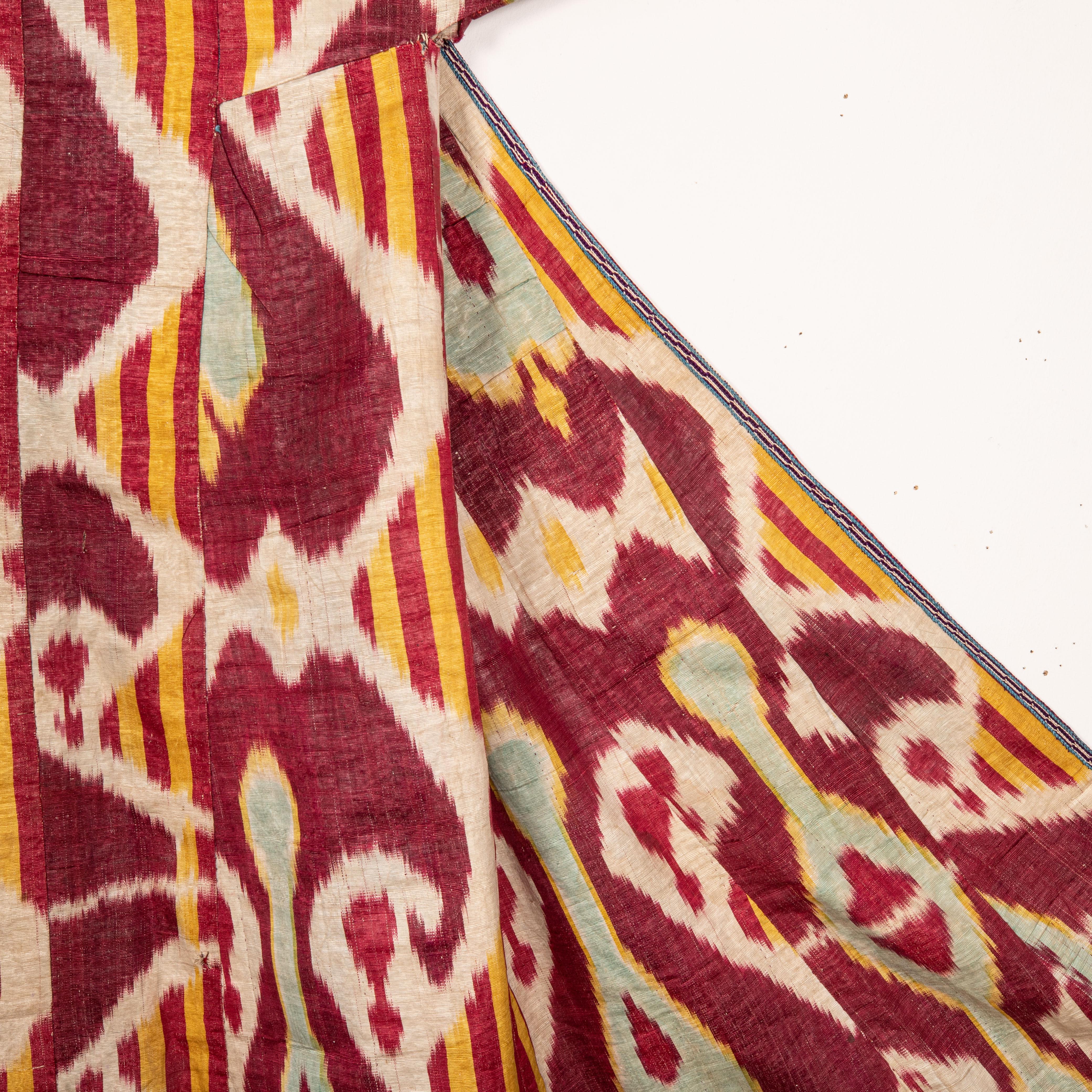 Antique silk and cotton Ikat from Uzbekistan, 19th C. In Good Condition In Istanbul, TR