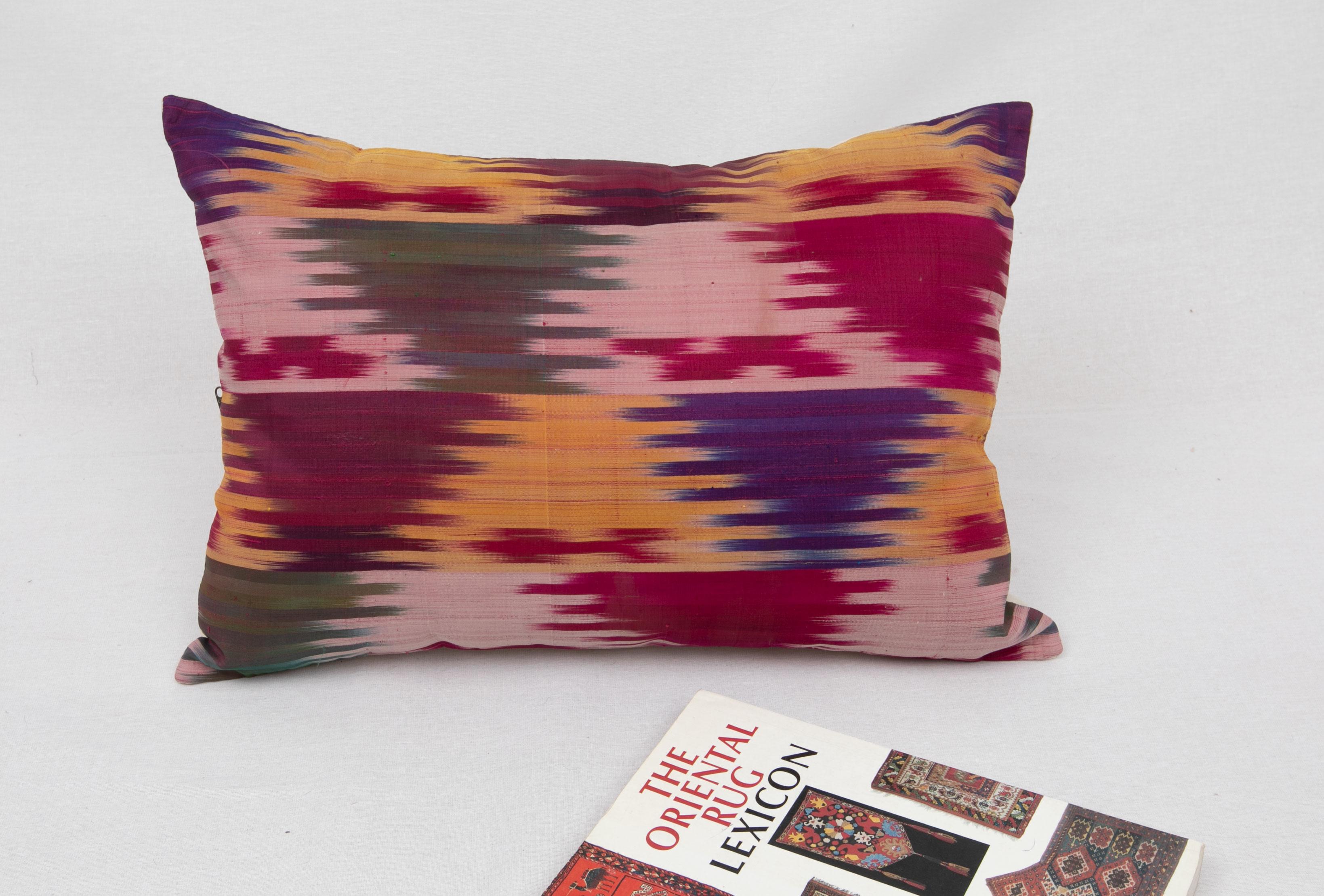 Antique Silk Ikat Pillow Cover, Uzbekistan, 1900s In Good Condition In Istanbul, TR