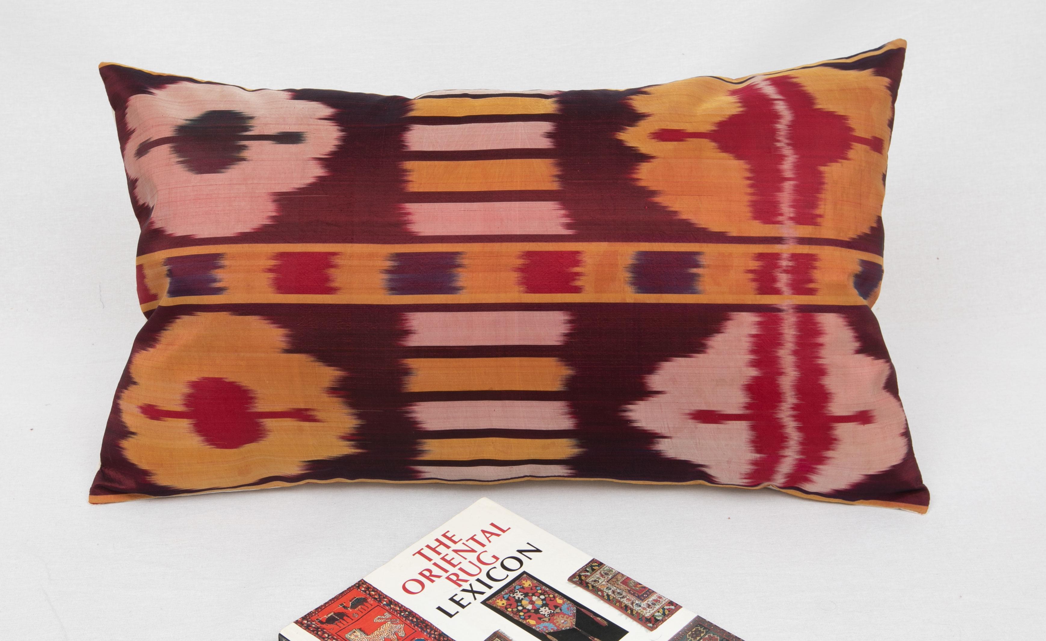 Antique Silk Ikat Pillow Cover, Uzbekistan, 1900s For Sale 1