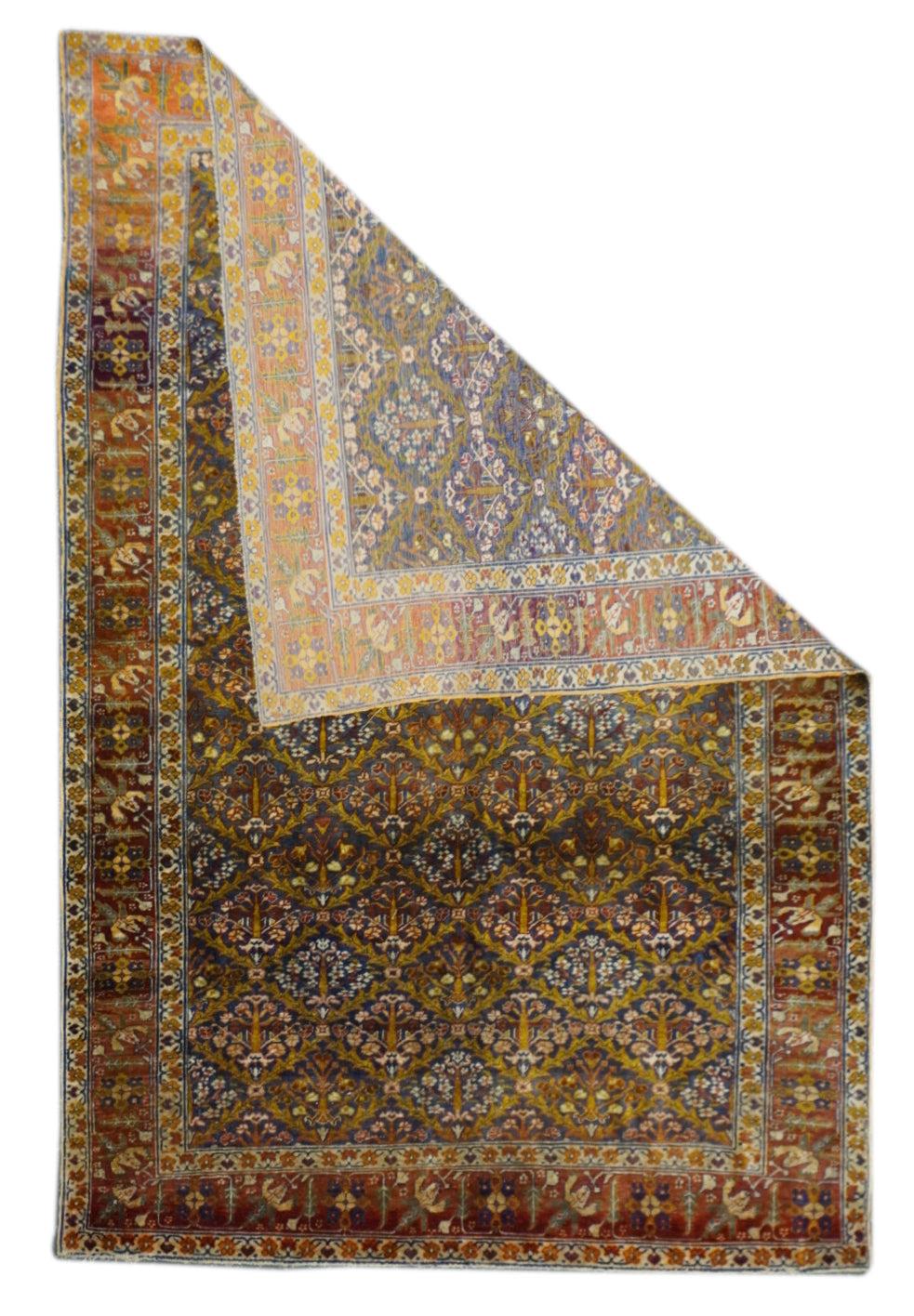 Antiker Seiden-Sivas-Teppich 3'10'' x 5'7''. Die handelsüblichen zimmergroßen Teppiche und Streuteppiche mit mittlerer Knüpfung und präziser Zeichnung stammen aus Werkstätten in der ostanatolischen Stadt Sivas. Das 