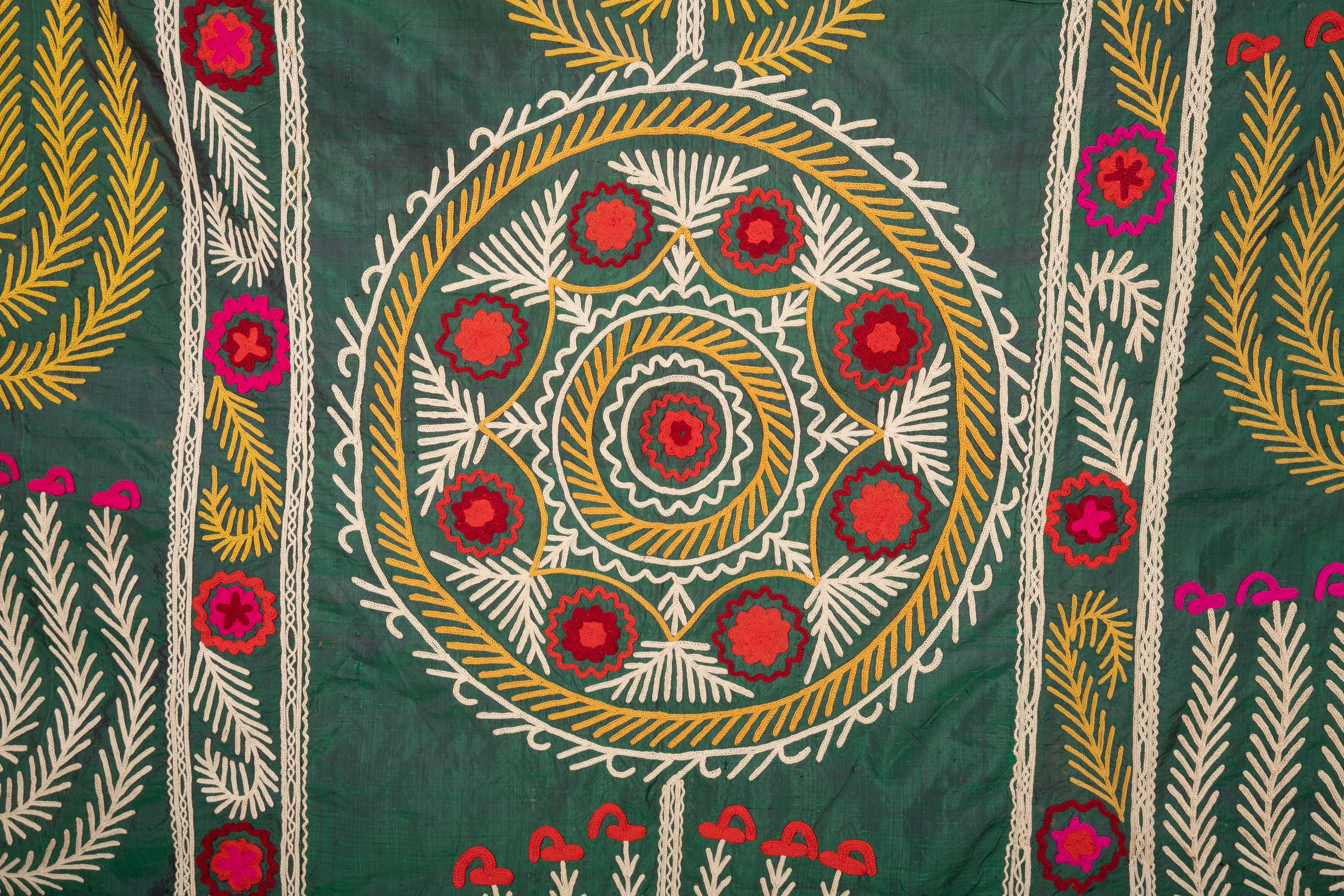 Antique Silk Suzani from Uzbekistan, Central Asia, 1900s For Sale 1