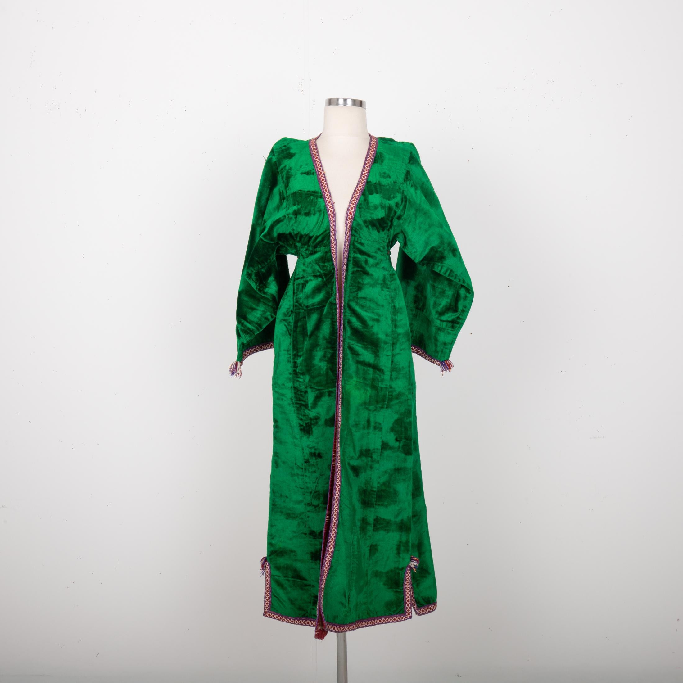 Antico Chapan in velluto di seta, Uzbekistan, 1900 in vendita 2