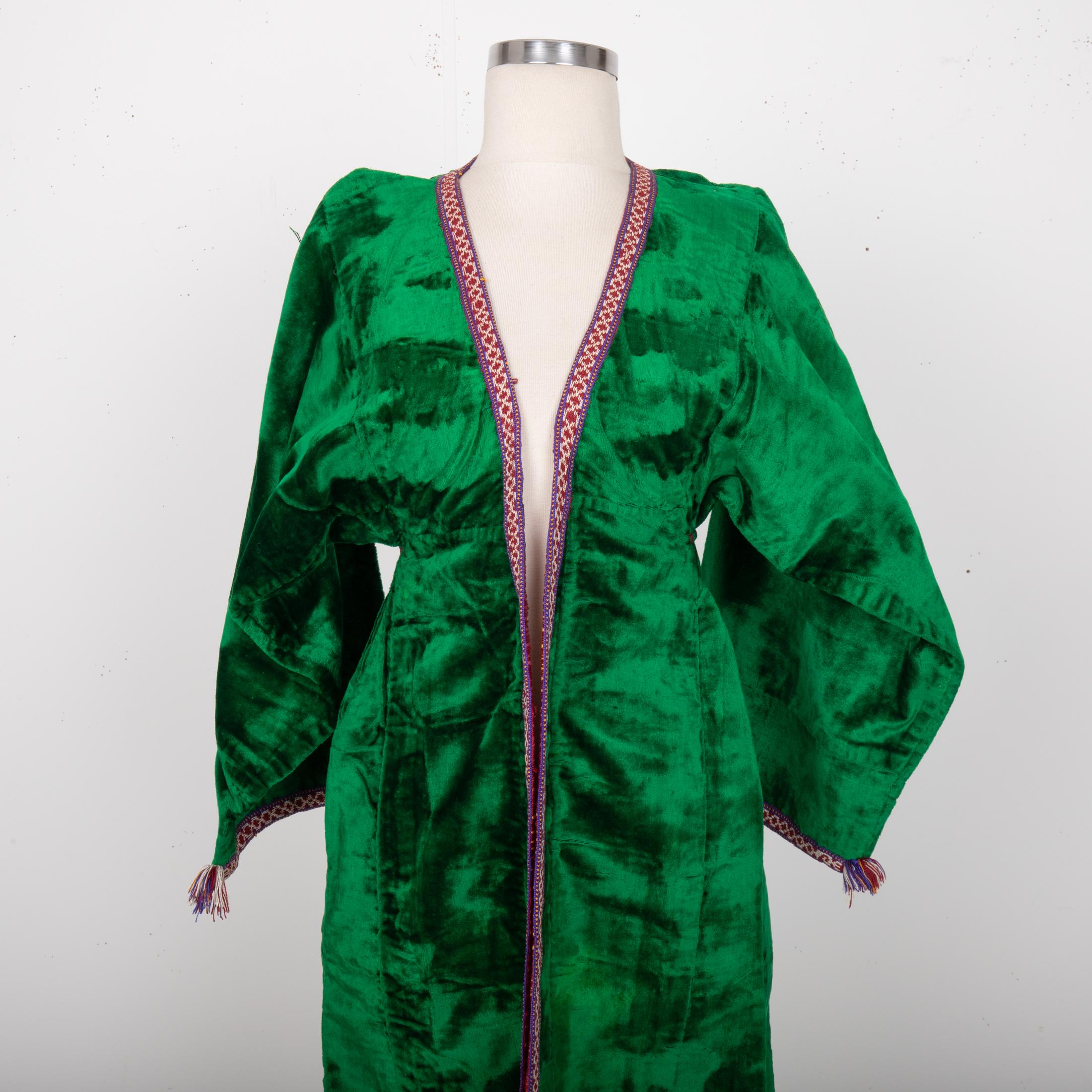 Antico Chapan in velluto di seta, Uzbekistan, 1900 in vendita 3