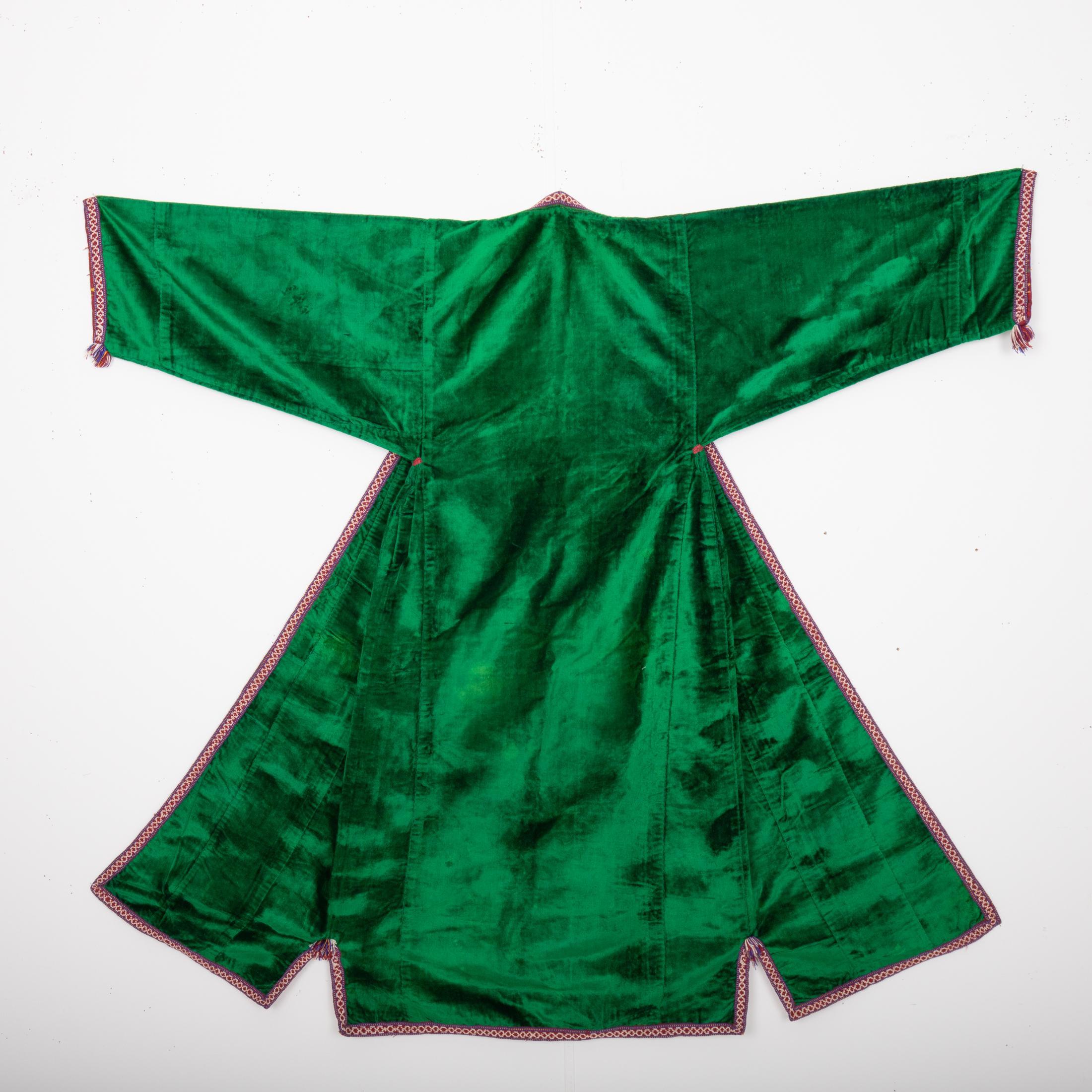 Un chapan più raro con una fodera Ikat della fine del XIX secolo.