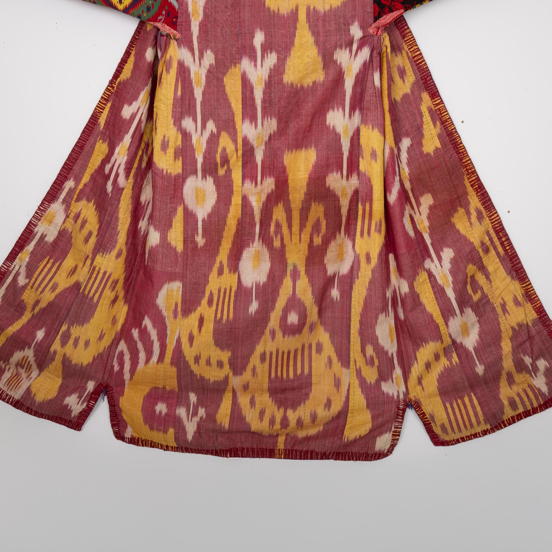 Antico Chapan in velluto di seta, Uzbekistan, 1900 in vendita 1