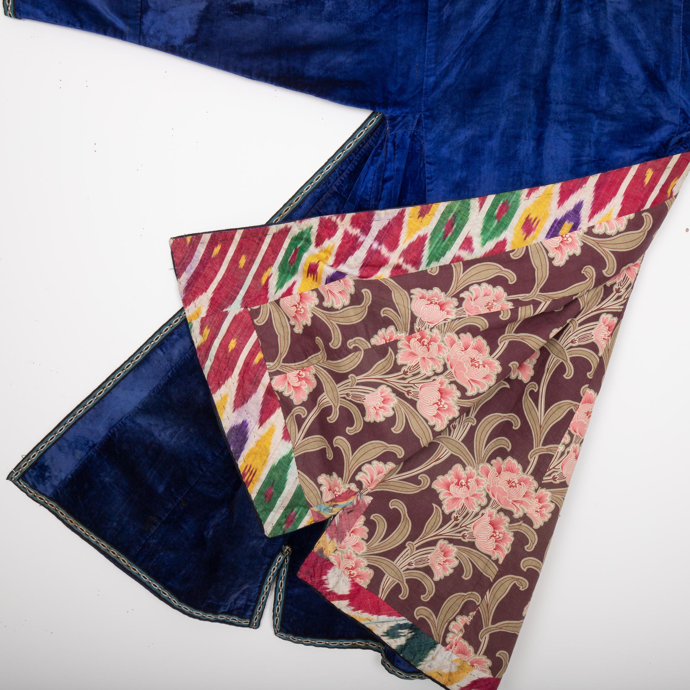 20ième siècle Chapan ancien en velours de soie, A.I.C., début du 20e C. en vente