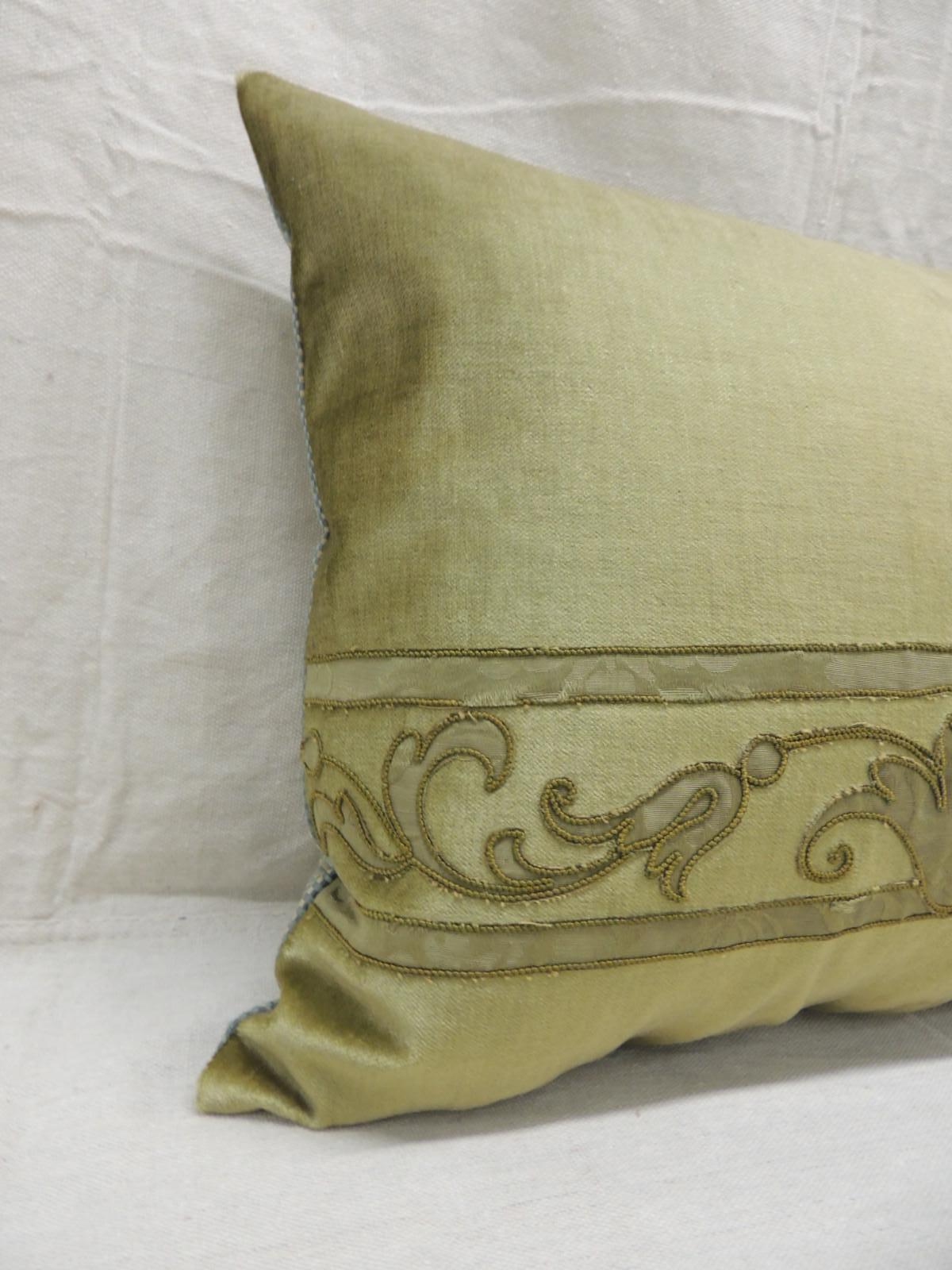 Antique silk velvet olive green applique decorative bolster pillow.
Silk brocade embroidered green silk threads and applied onto silk velvet.
(New) small check green and gold pattern was used on backings.
This textile was originally a table