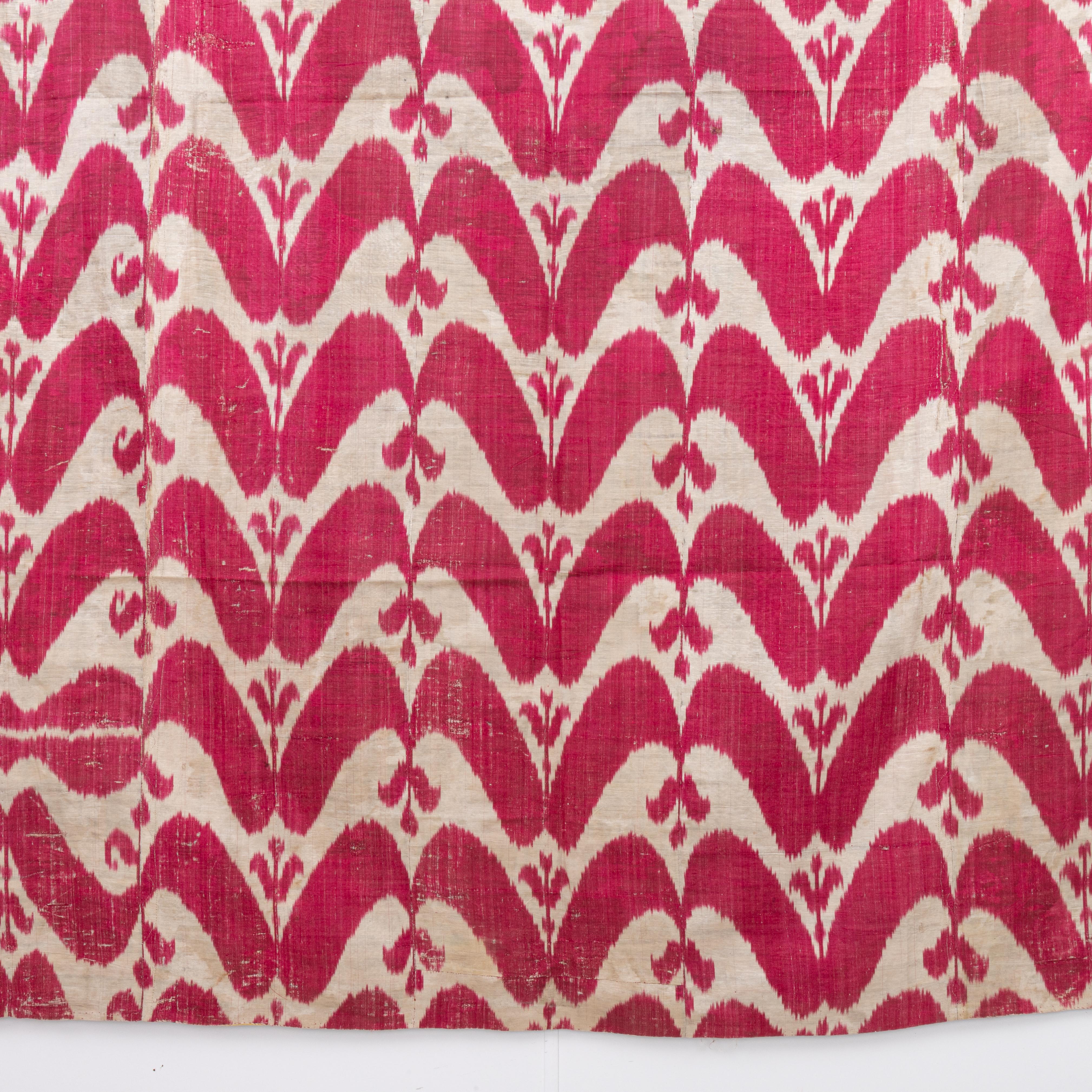Antike Seiden-Kett-Baumwoll-Schuss-Ikat-Tafel, spätes 19. Jahrhundert, Usbekistan (Volkskunst) im Angebot