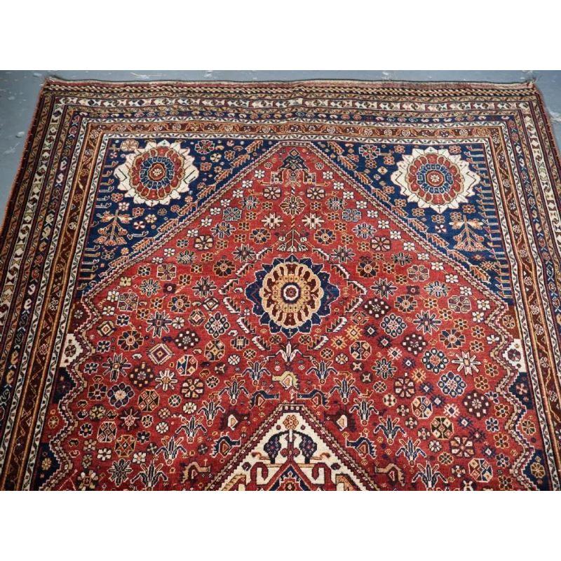 Antique Silk Wefted Tribal Qashqai Rug with Classic Design In Good Condition For Sale In Moreton-In-Marsh, GB