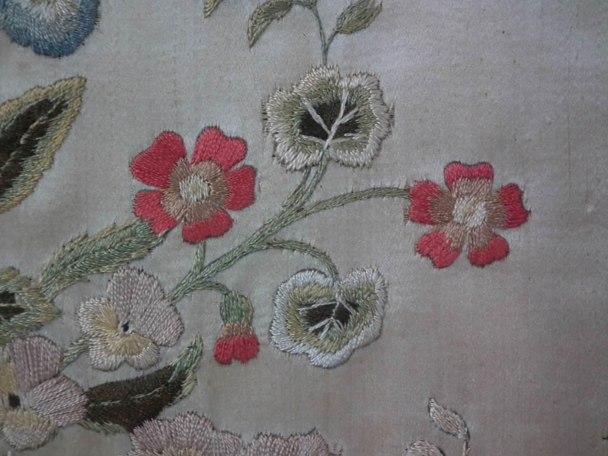 Needlework Antique Silkwork Flower Bouquet Embroidery