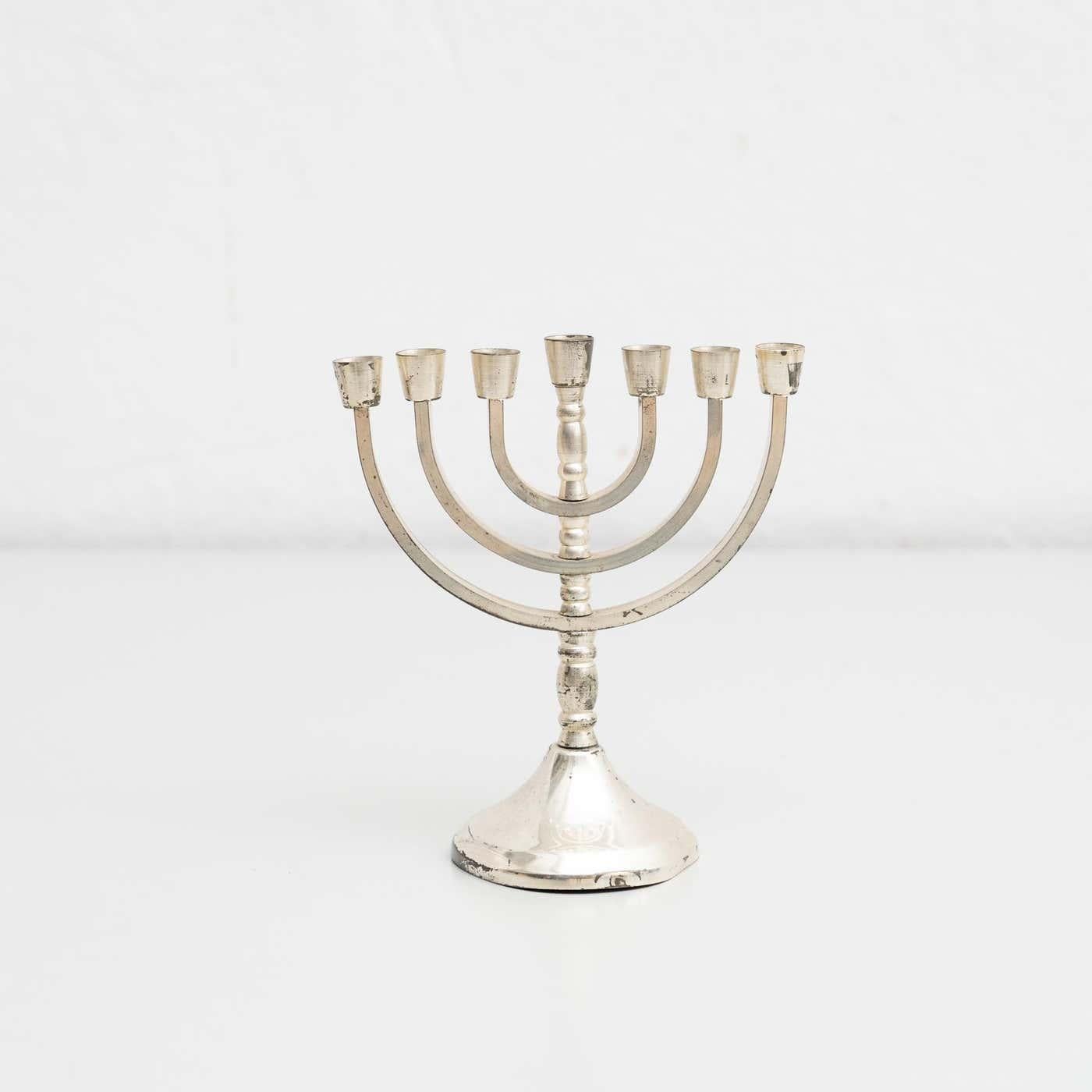 Porte-bougies Menorah en argent ancien à 7 branches, vers 1950 Bon état à Barcelona, ES