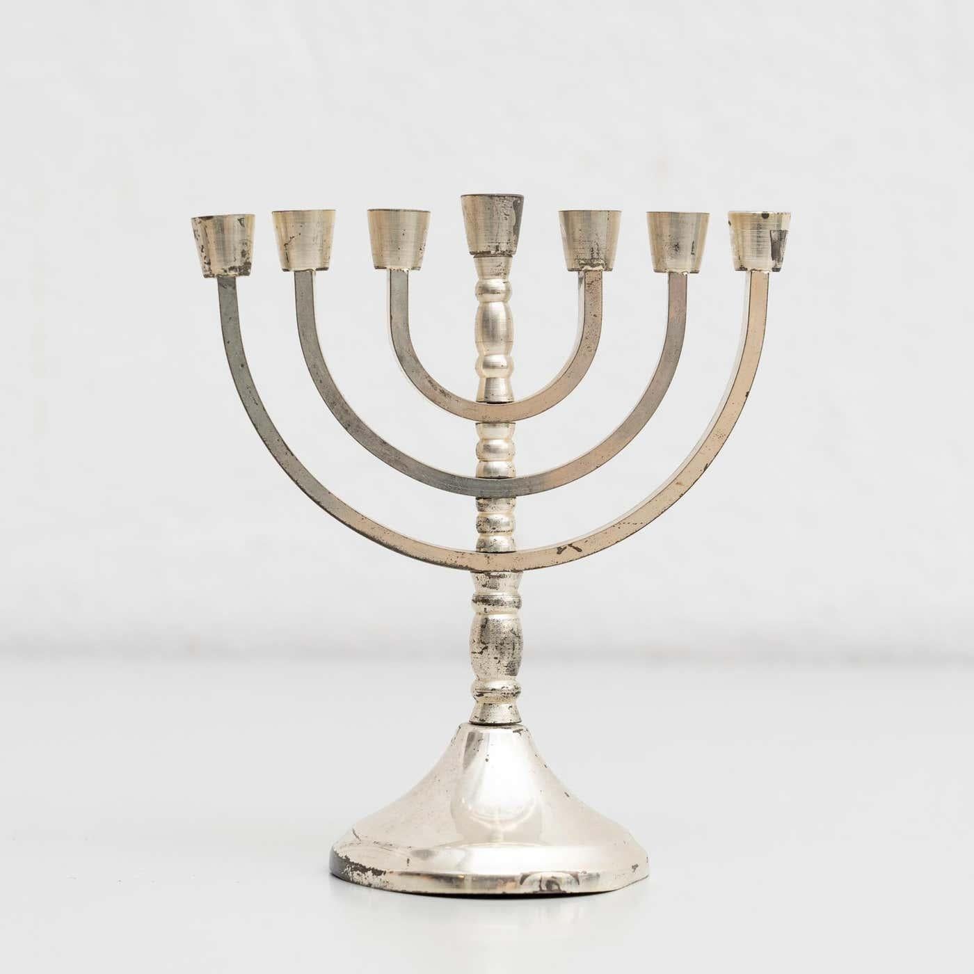 Milieu du XXe siècle Porte-bougies Menorah en argent ancien à 7 branches, vers 1950