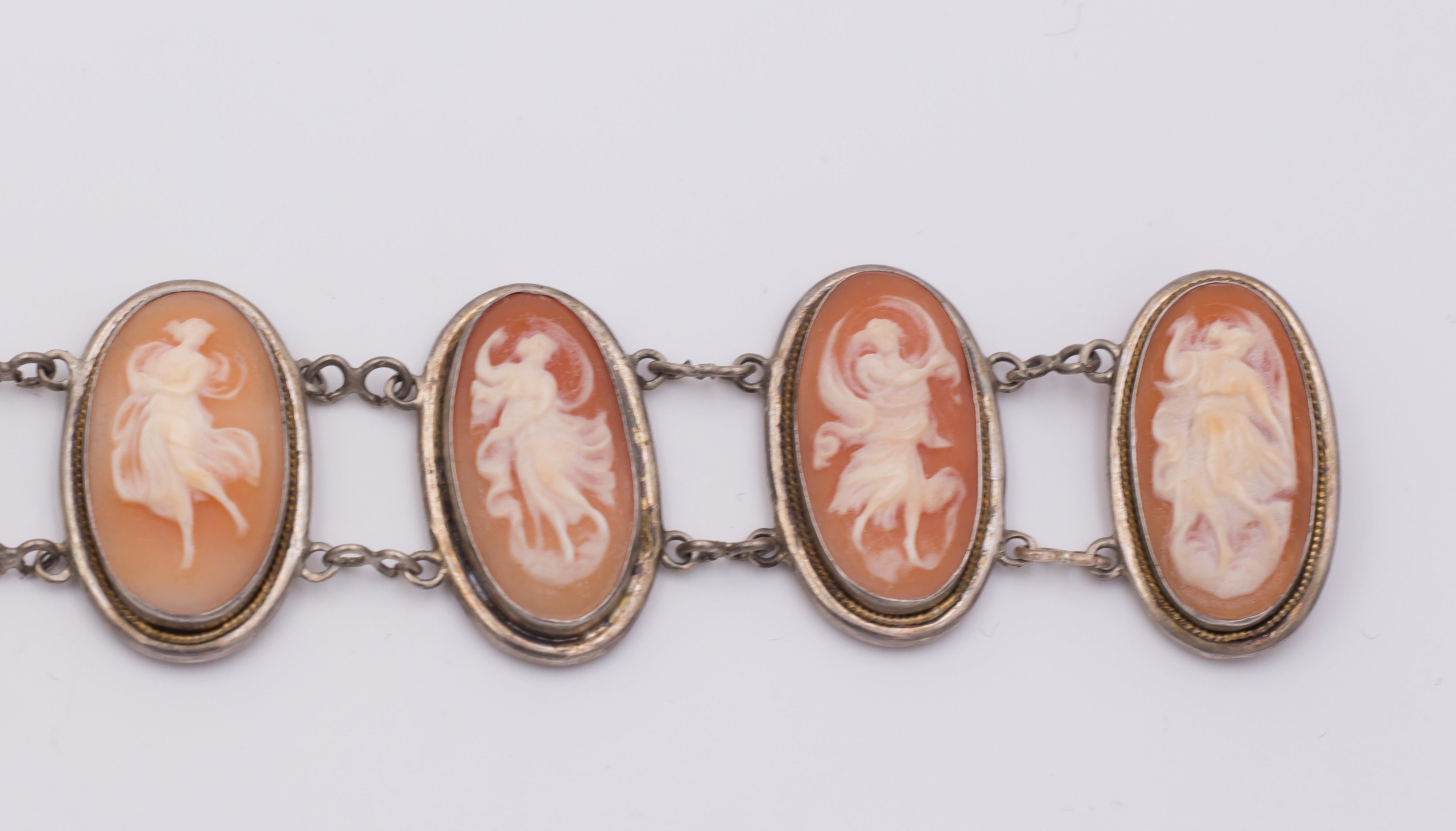 Antique Silver and Cameo Bracelet, Late 19th Century In Good Condition For Sale In Bologna, IT