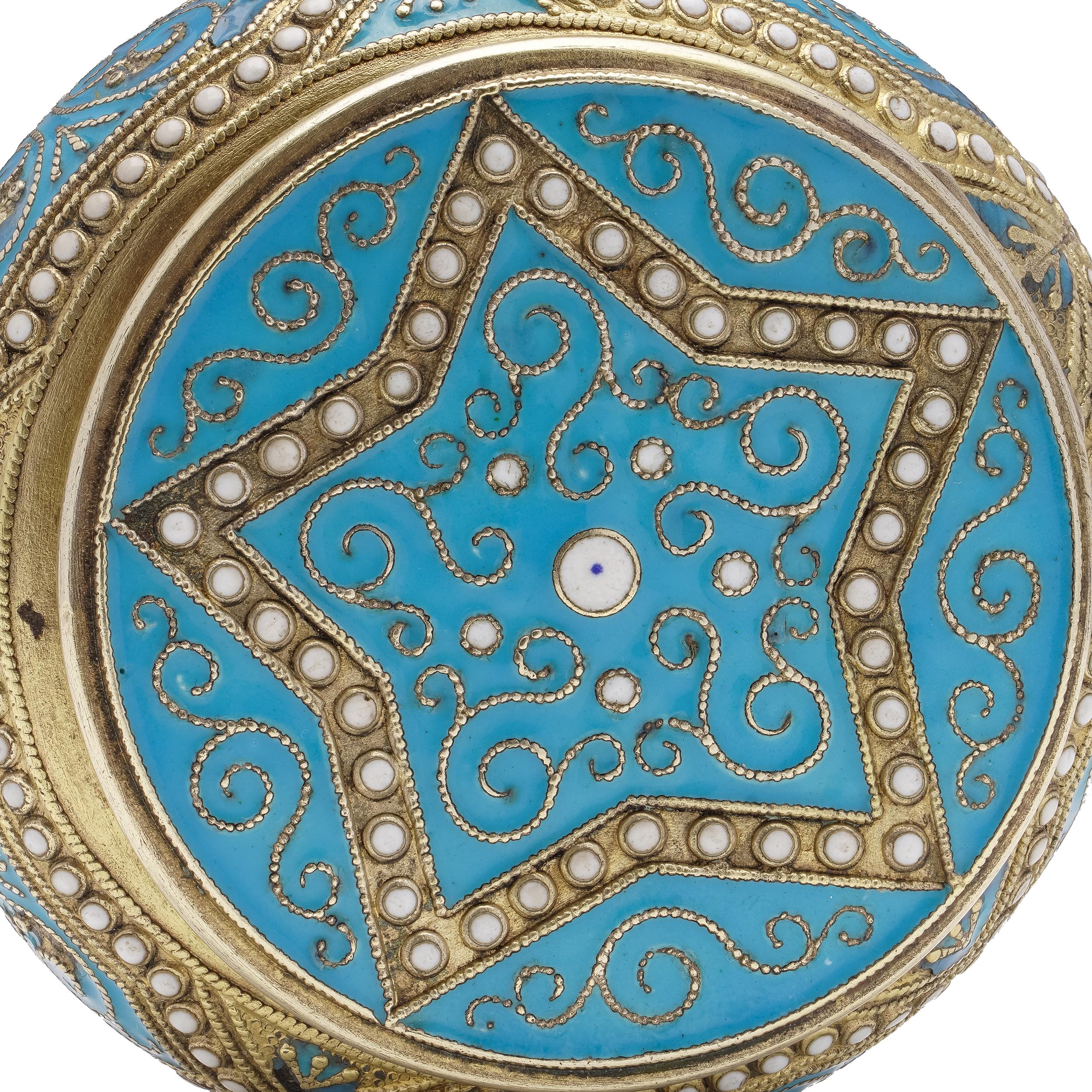 Antique Silver and Cloisonné Enamel Pill Box  In Good Condition For Sale In Braintree, GB
